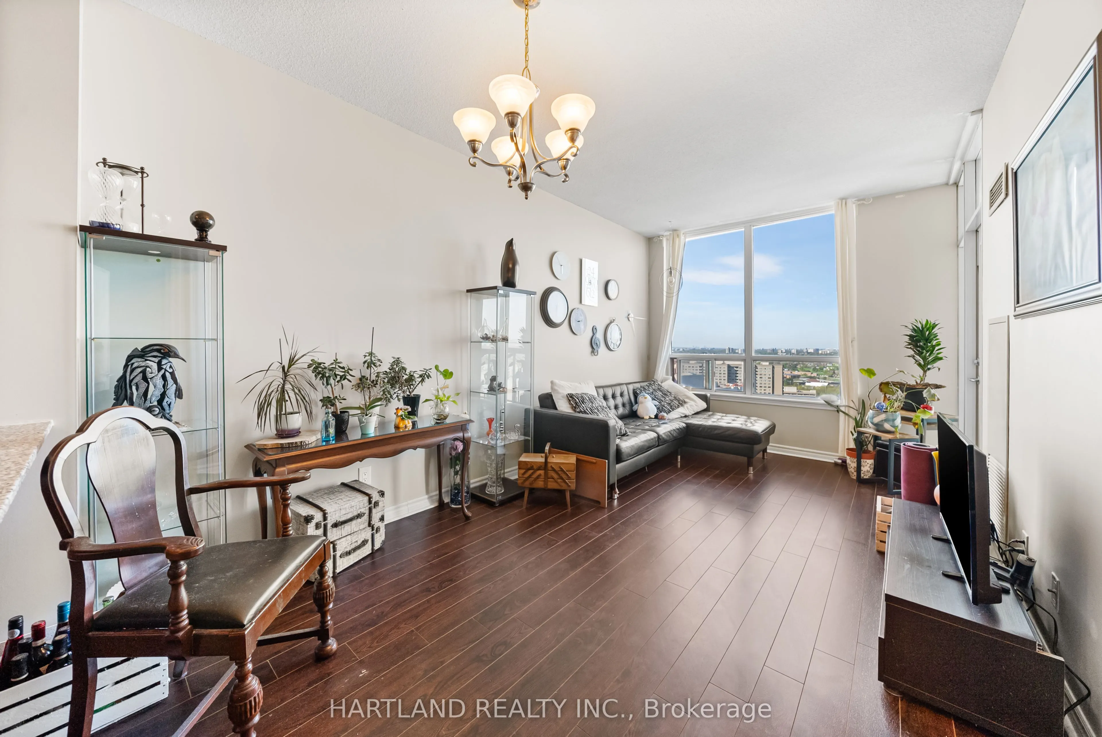 3504 Hurontario Street, #2701