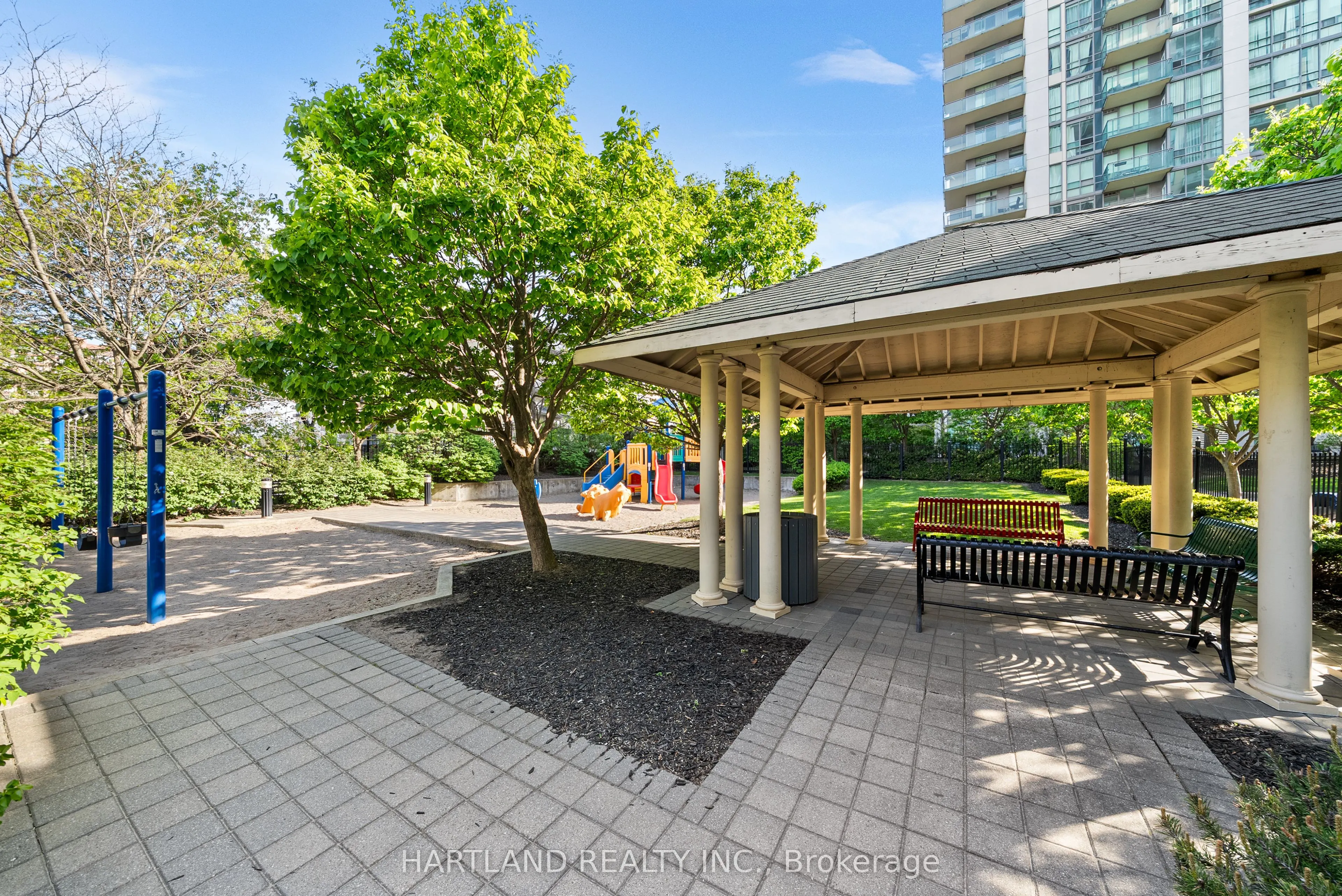 3504 Hurontario Street, #2701