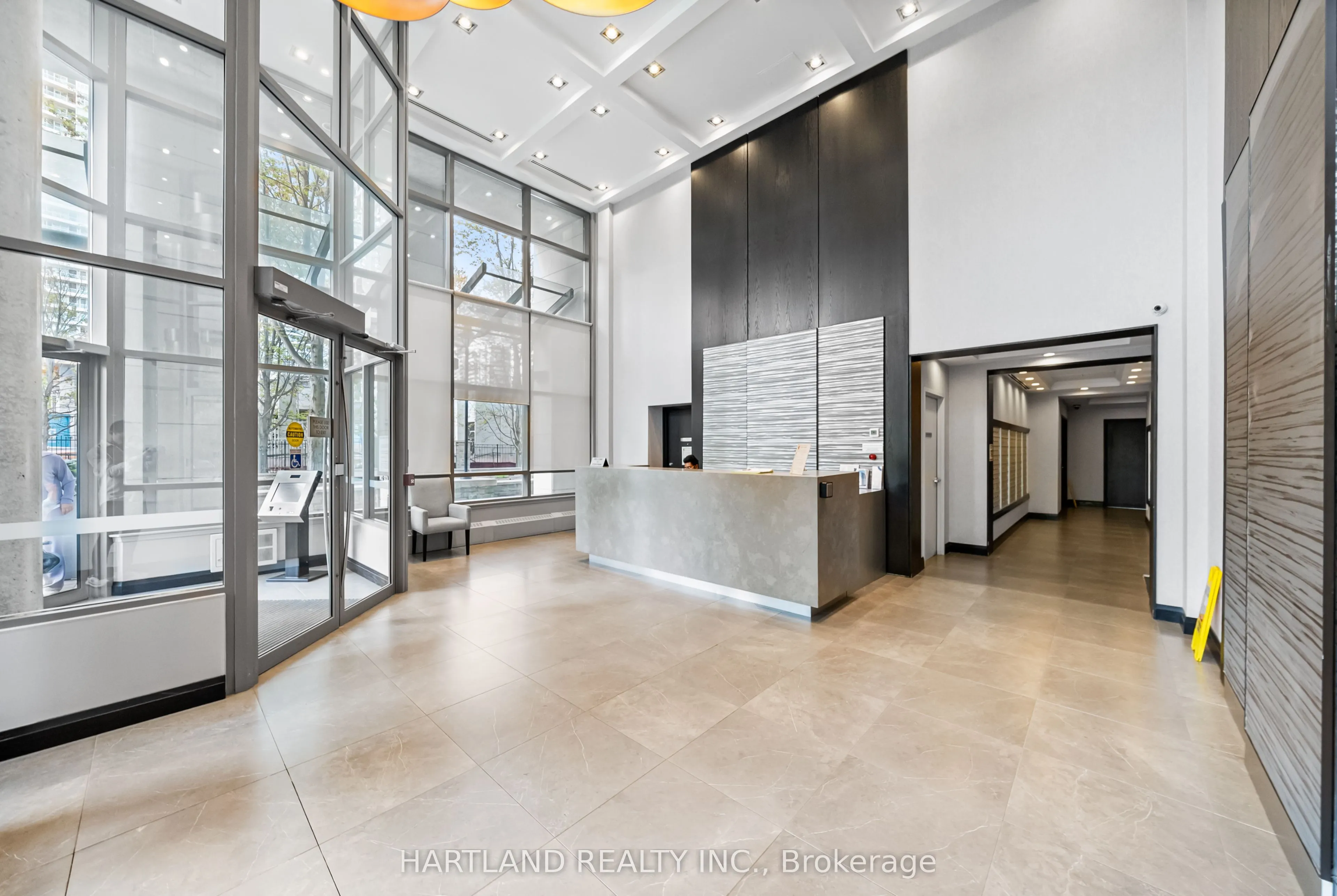 3504 Hurontario Street, #2701