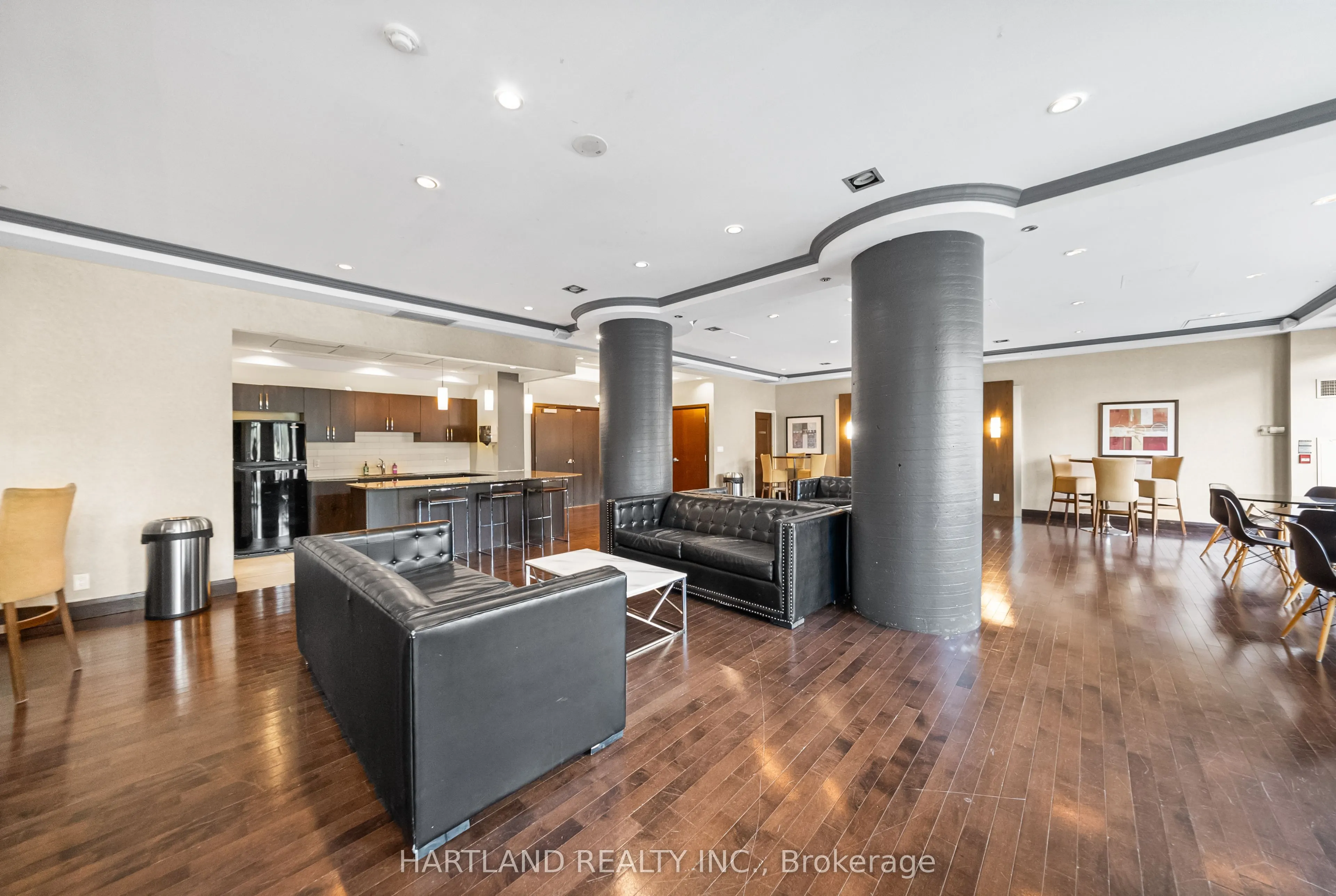 3504 Hurontario Street, #2701