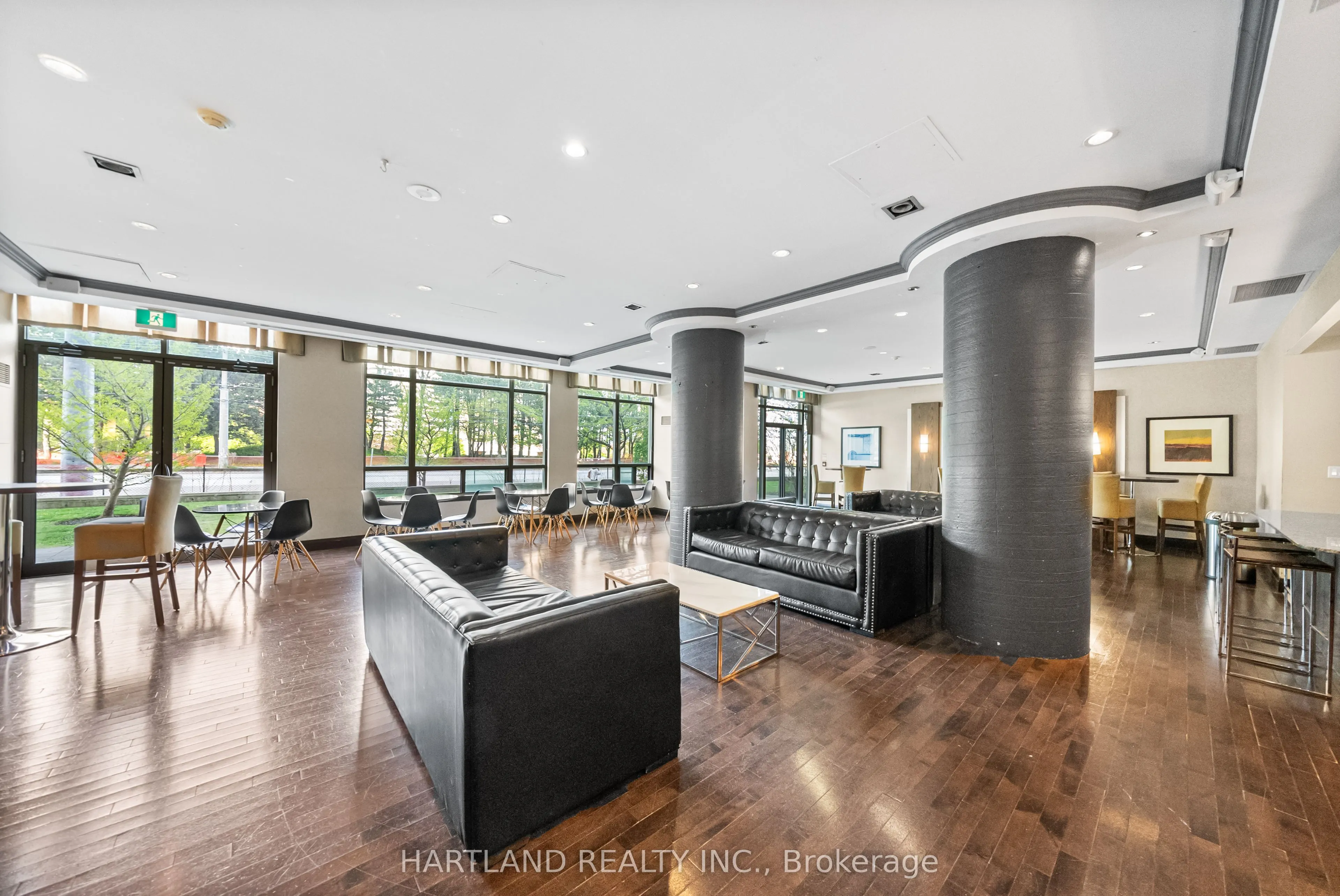 3504 Hurontario Street, #2701
