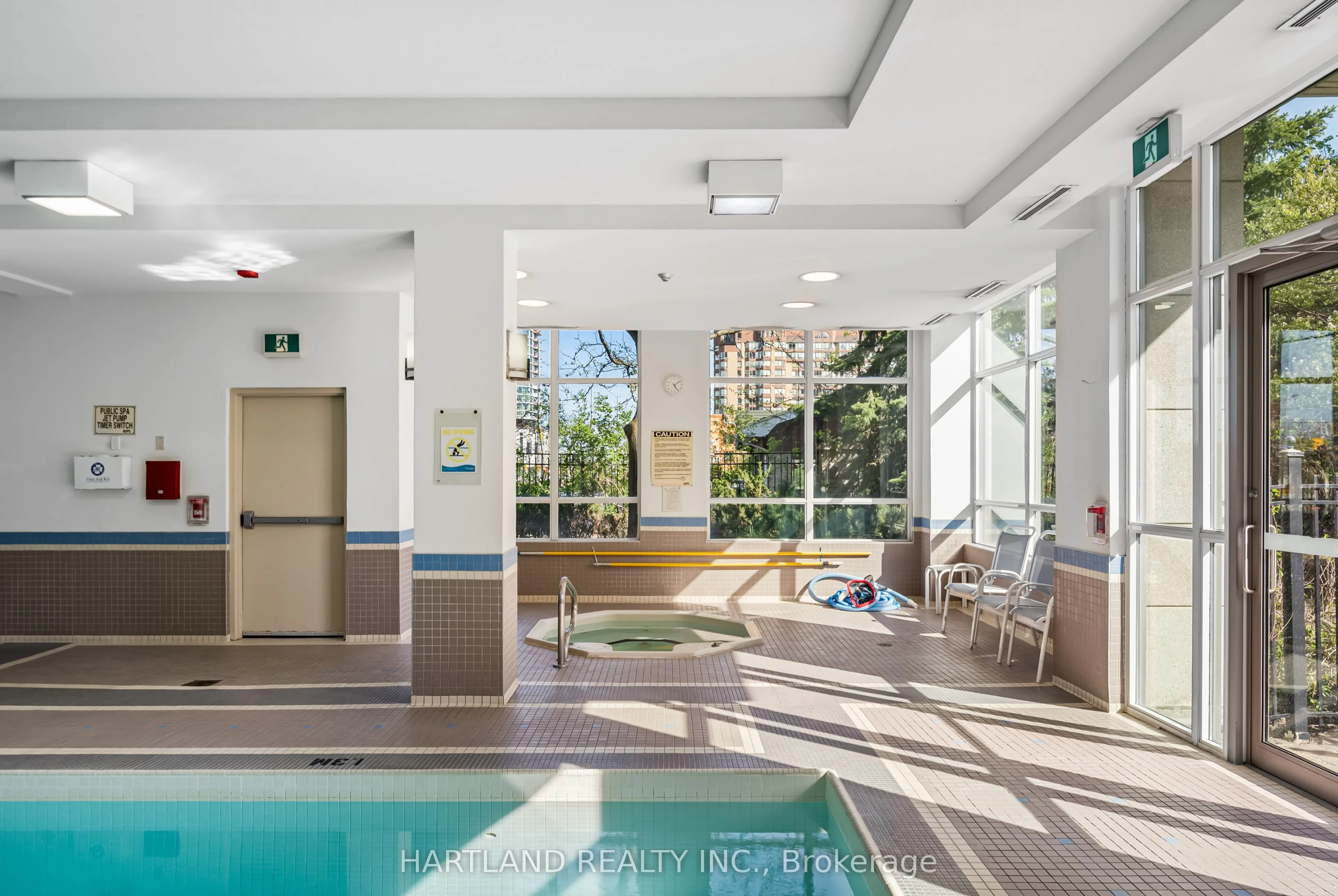 3504 Hurontario Street, #2701