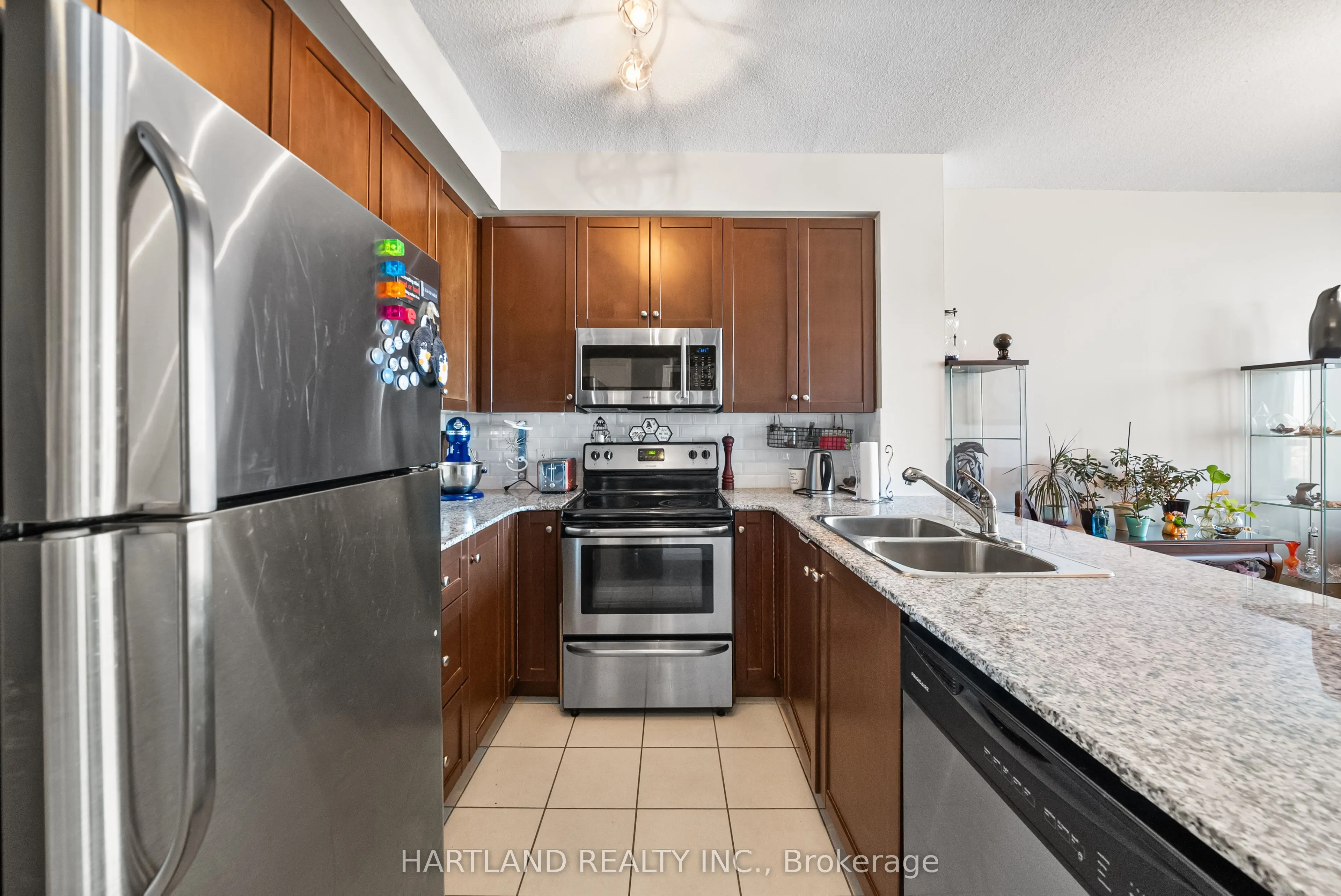 3504 Hurontario Street, #2701