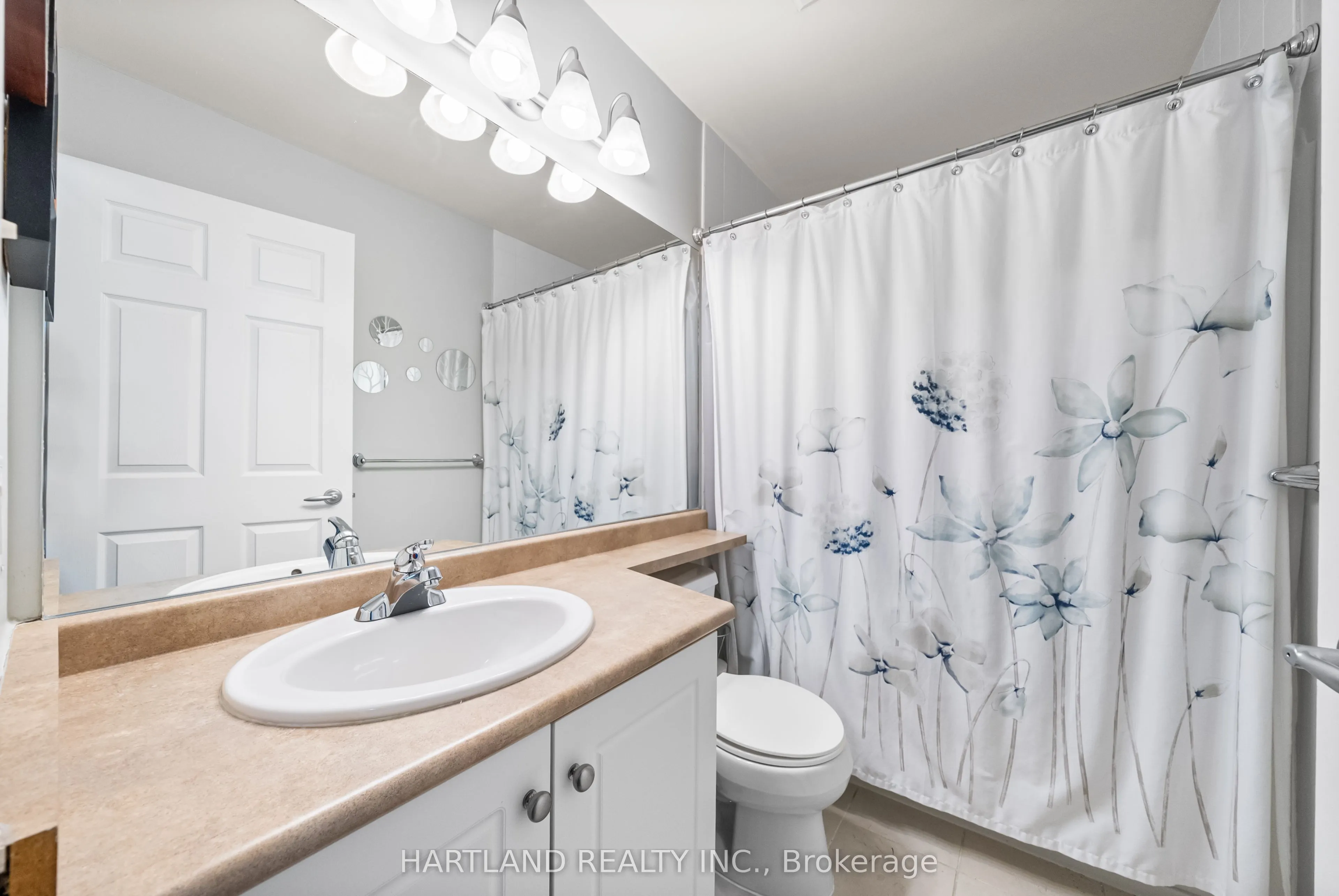 3504 Hurontario Street, #2701