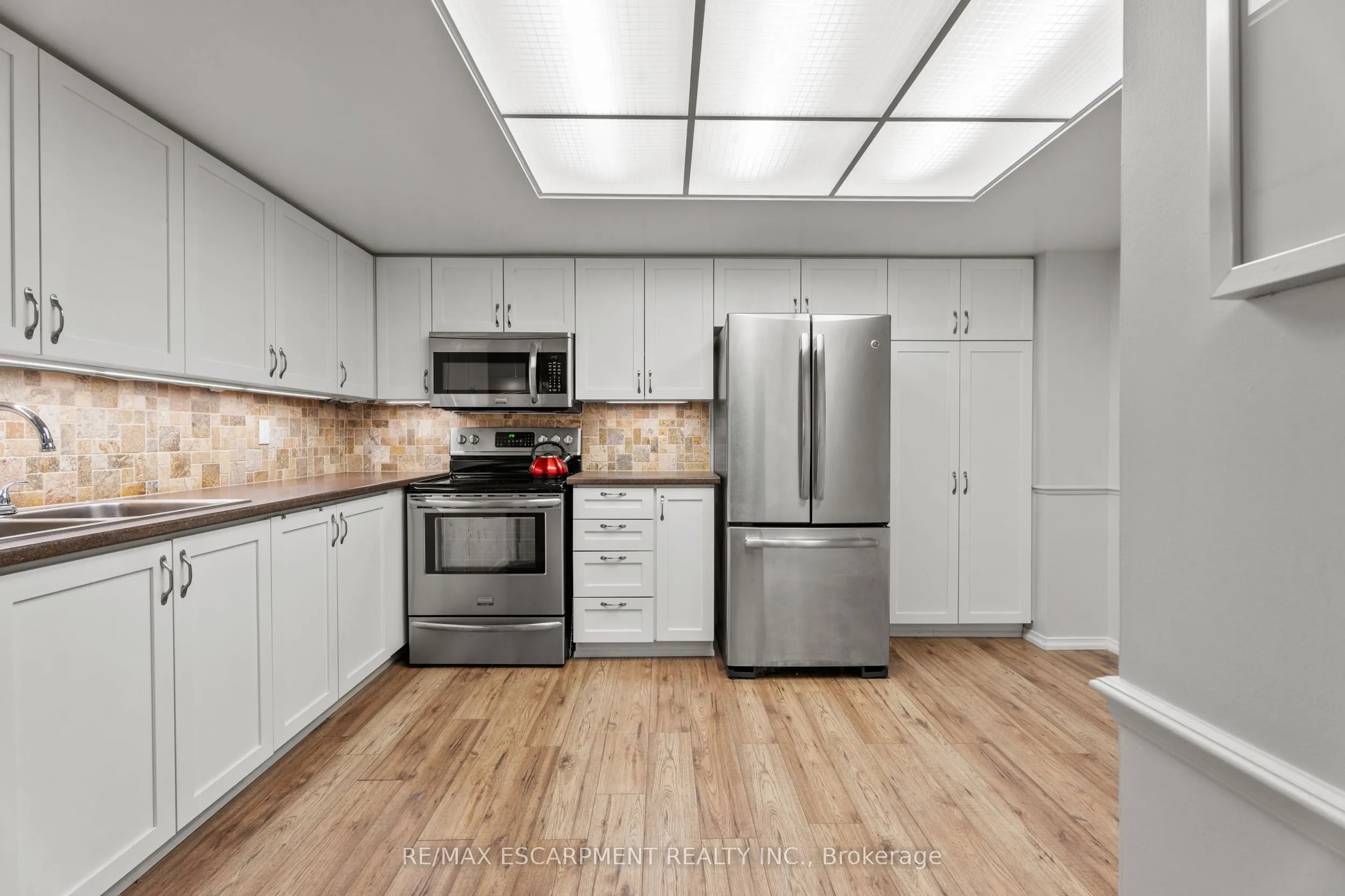 1201 North Shore Boulevard E, #302