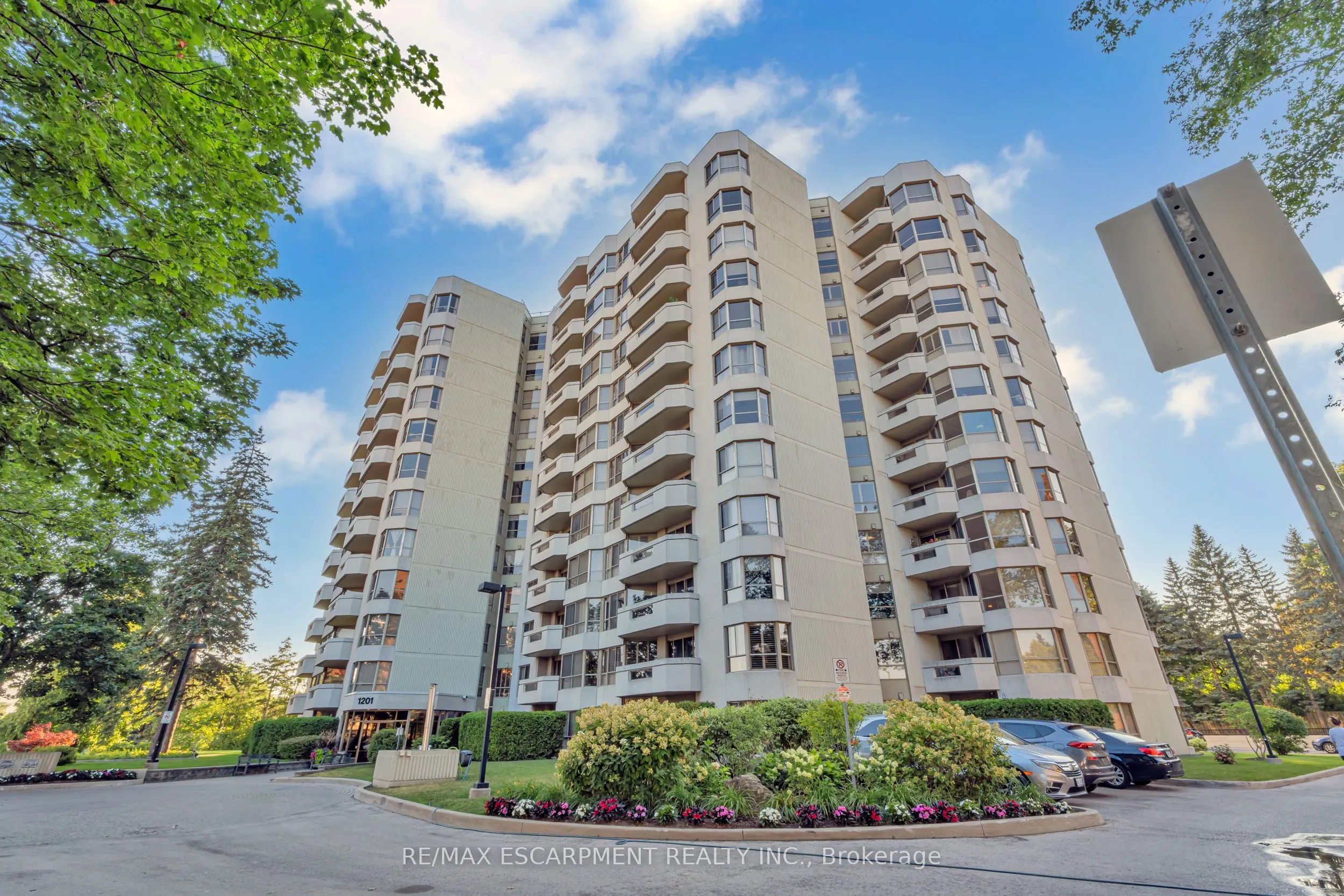 1201 North Shore Boulevard E, #302