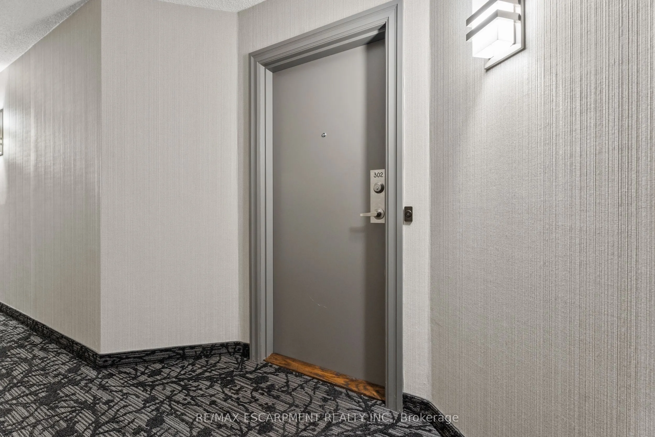 1201 North Shore Boulevard E, #302