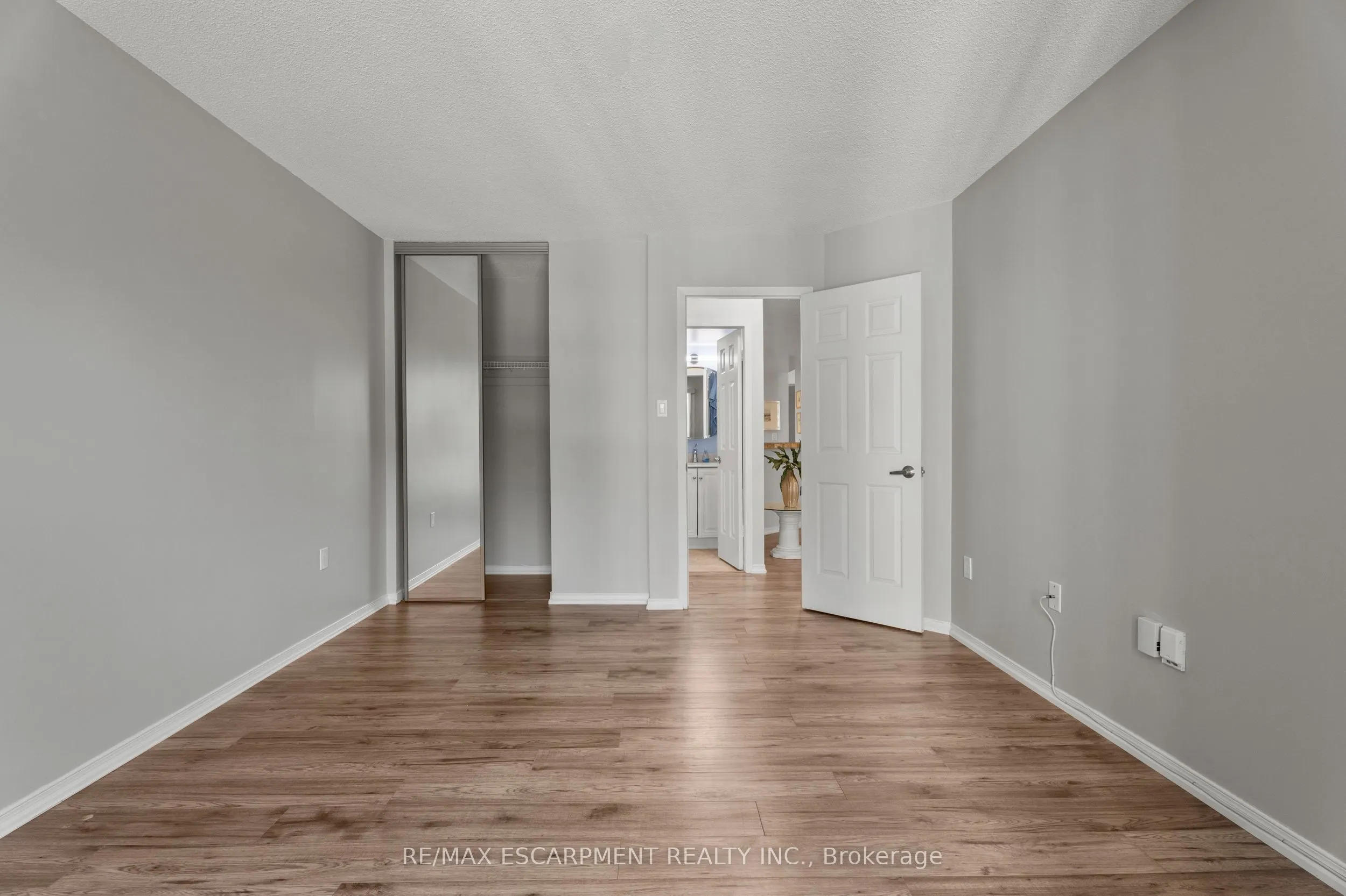 1201 North Shore Boulevard E, #302