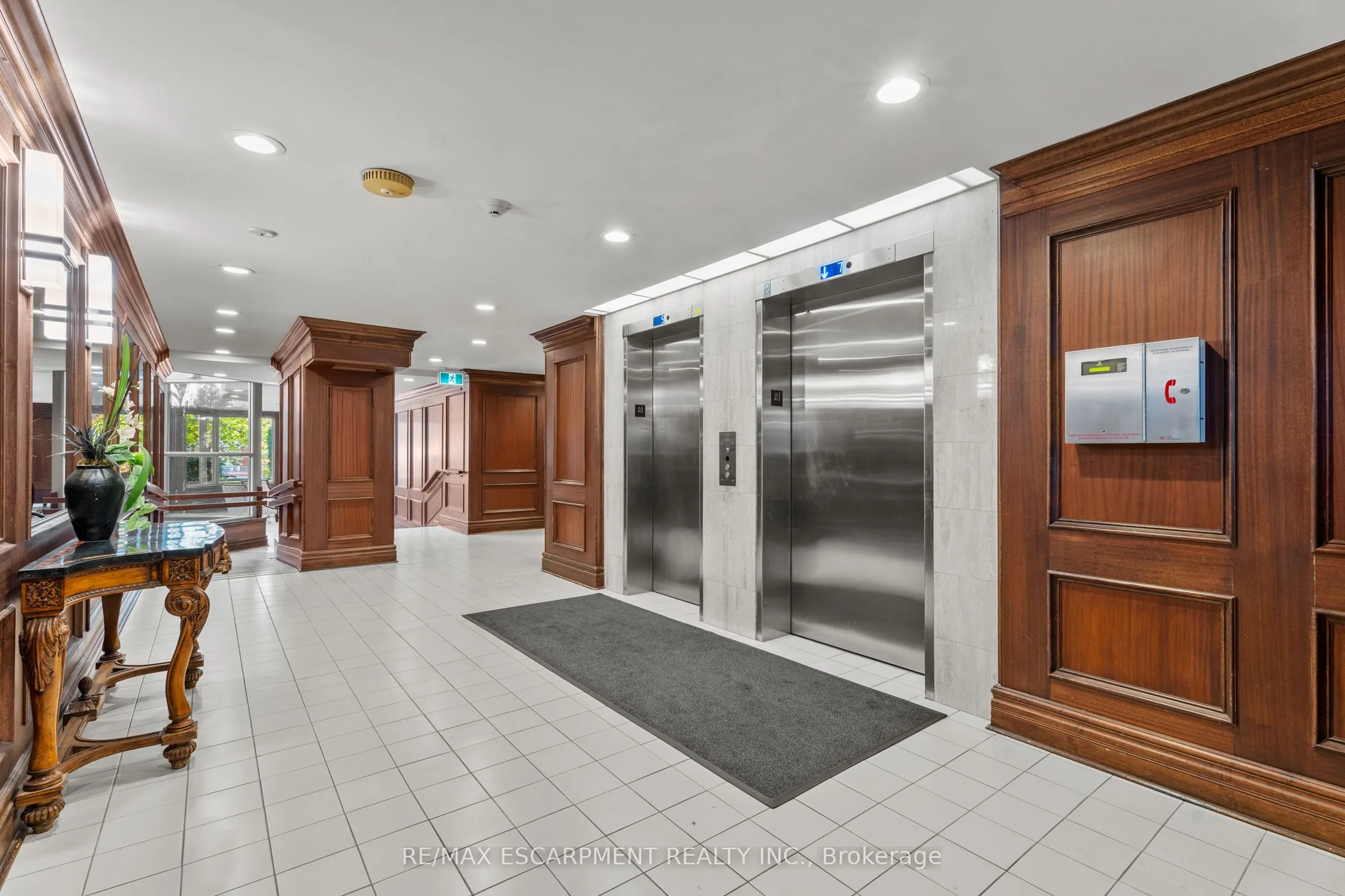 1201 North Shore Boulevard E, #302