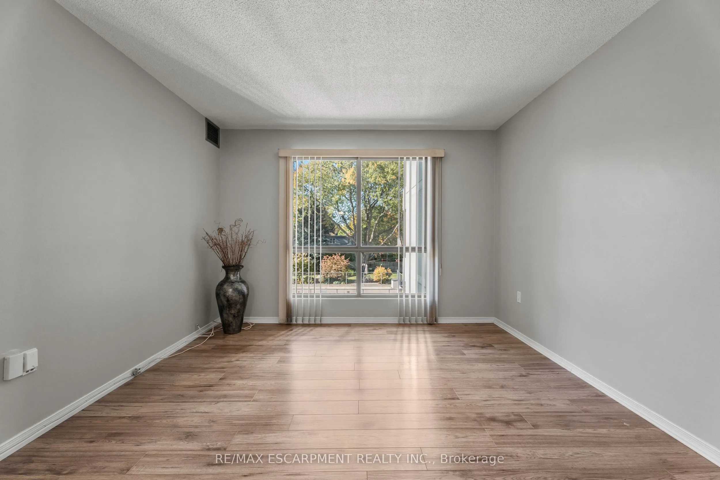 1201 North Shore Boulevard E, #302