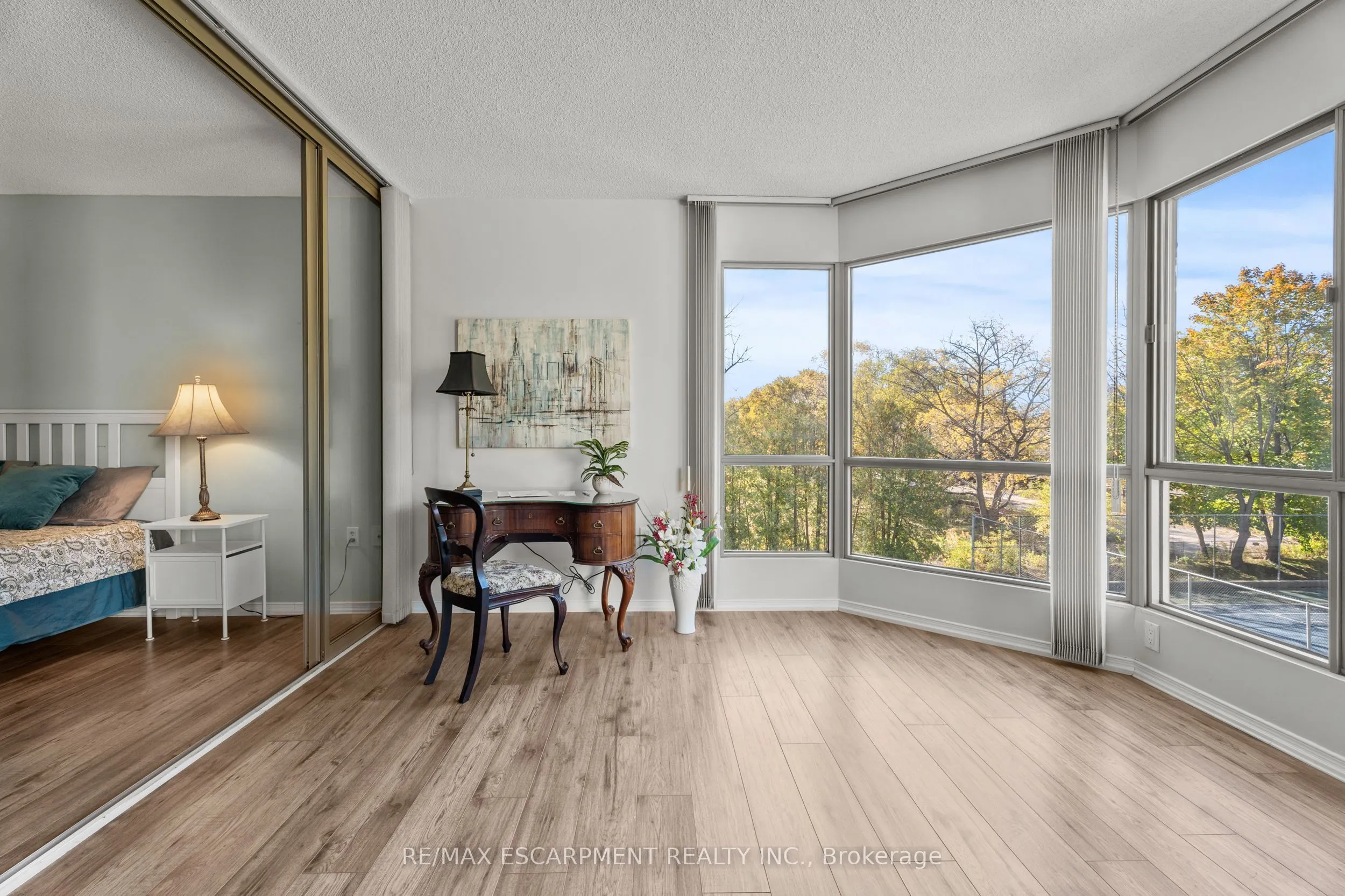 1201 North Shore Boulevard E, #302