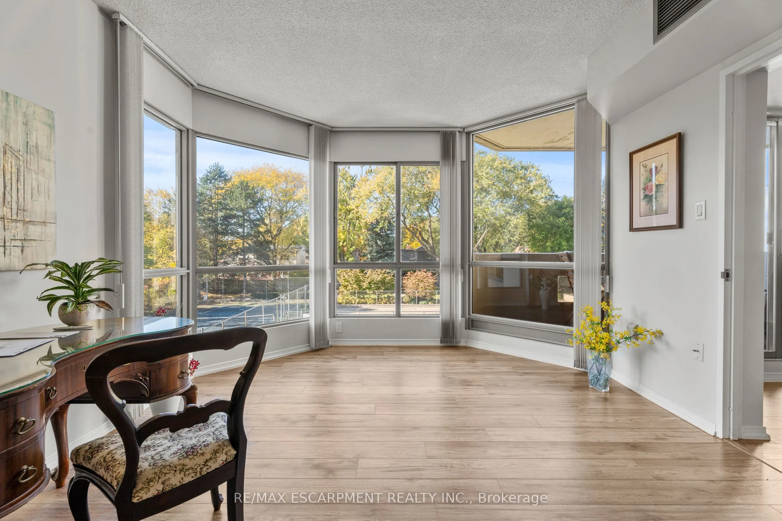 1201 North Shore Boulevard E, #302