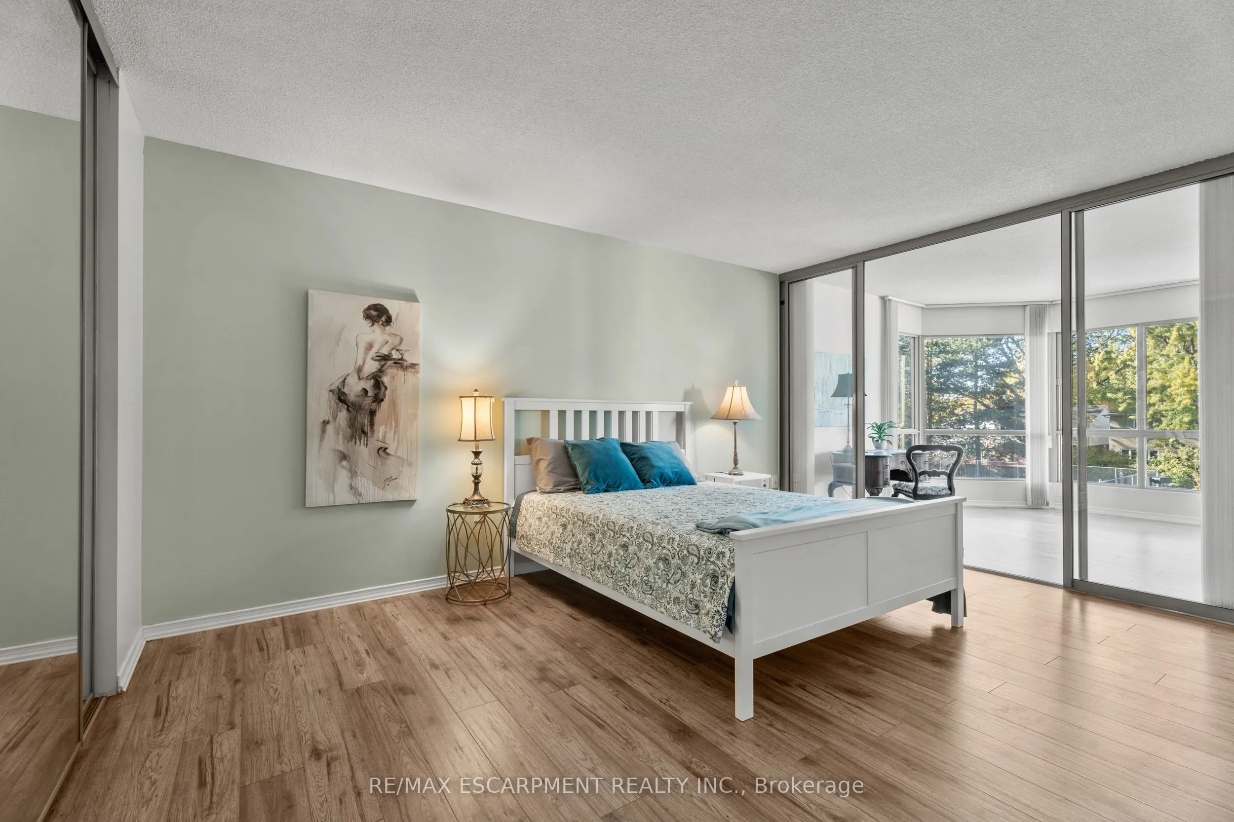 1201 North Shore Boulevard E, #302