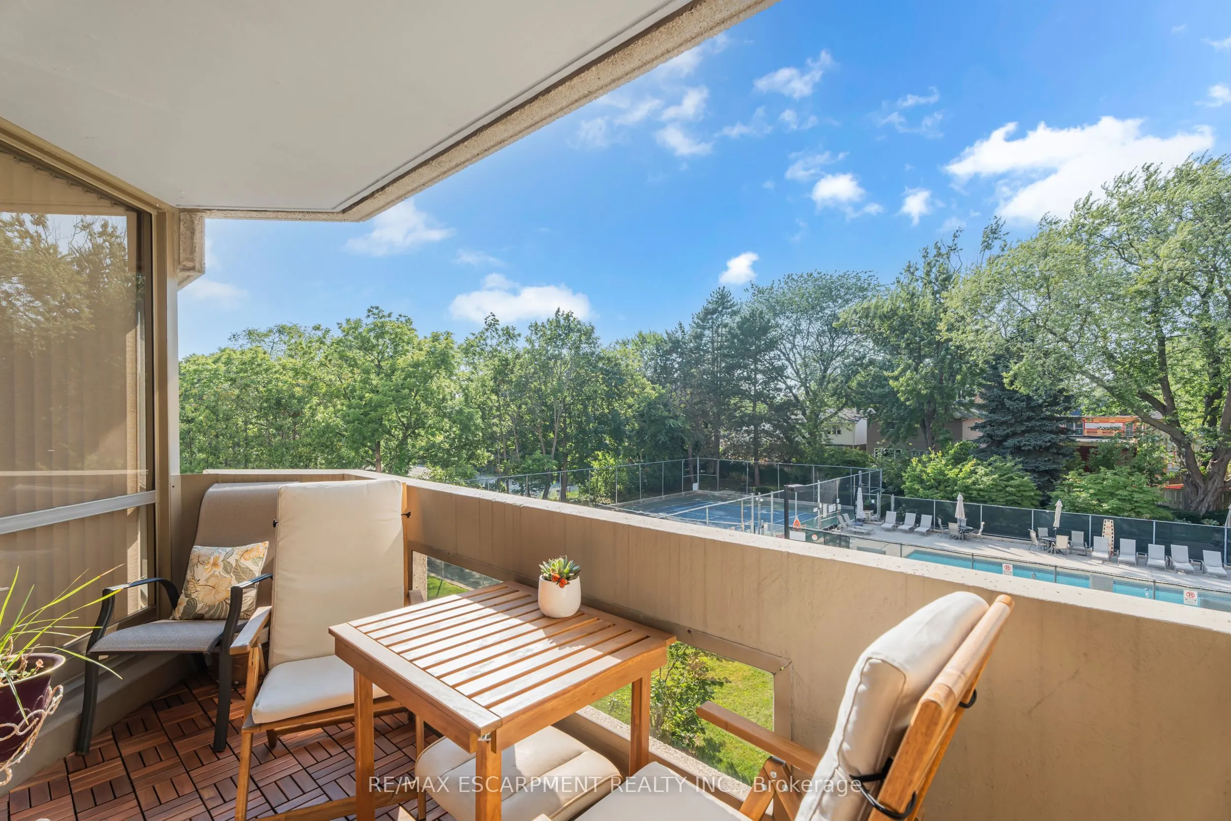 1201 North Shore Boulevard E, #302