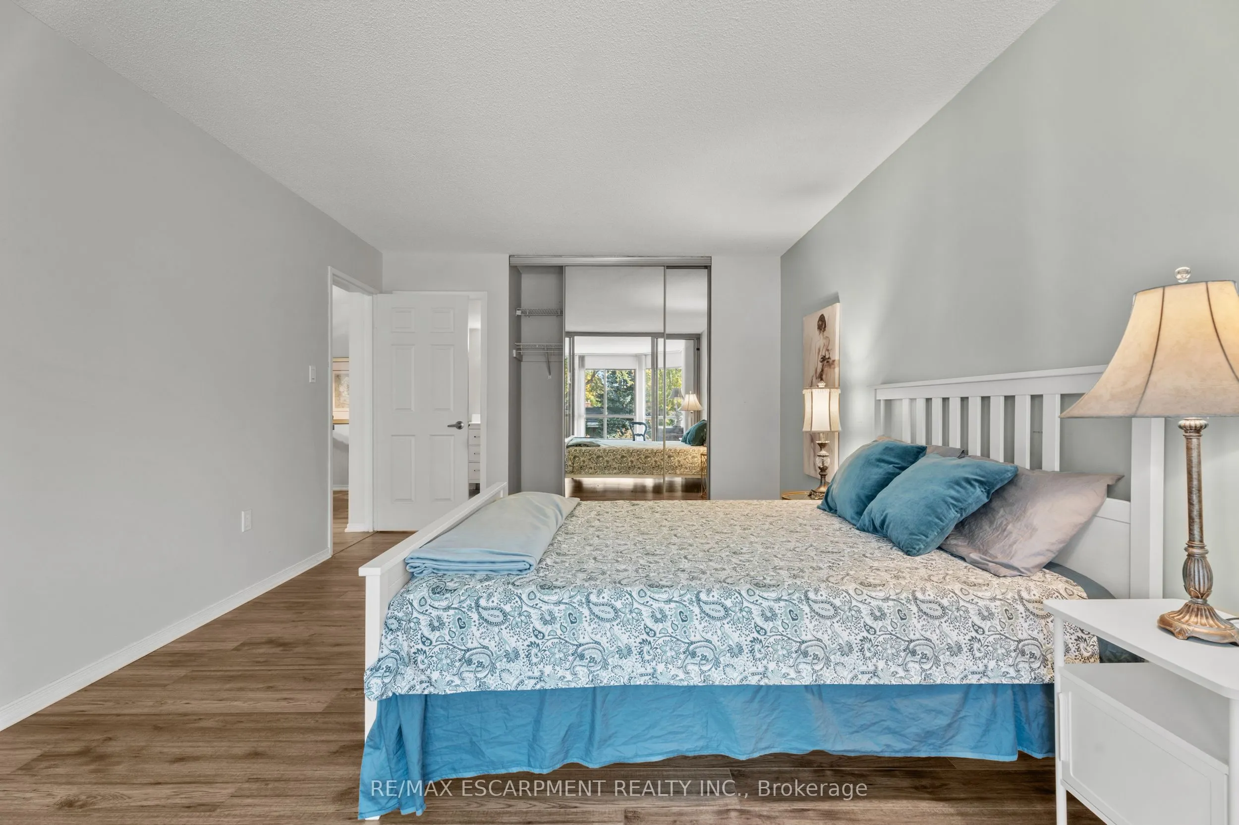 1201 North Shore Boulevard E, #302