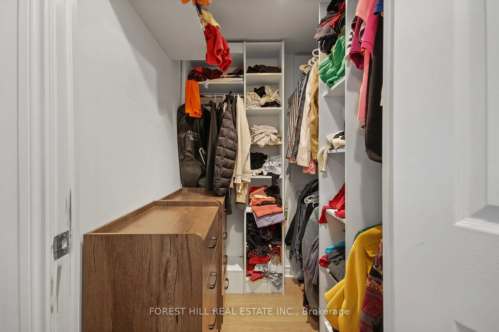 5233 Dundas Street W, #1029