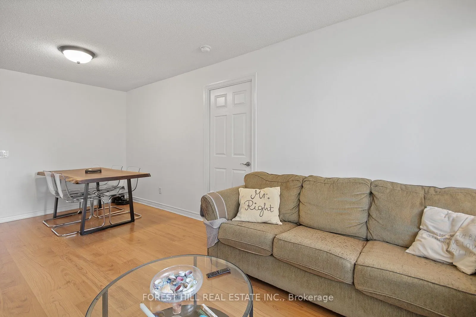 5233 Dundas Street W, #1029
