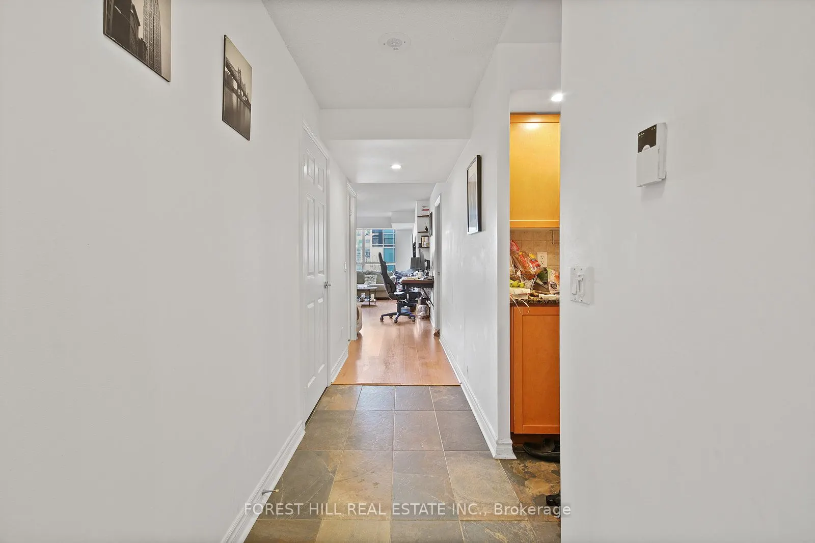 5233 Dundas Street W, #1029