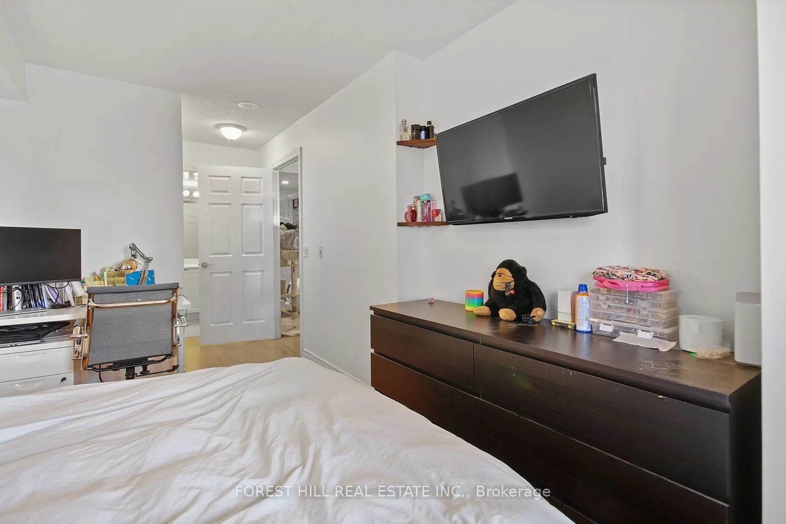 5233 Dundas Street W, #1029