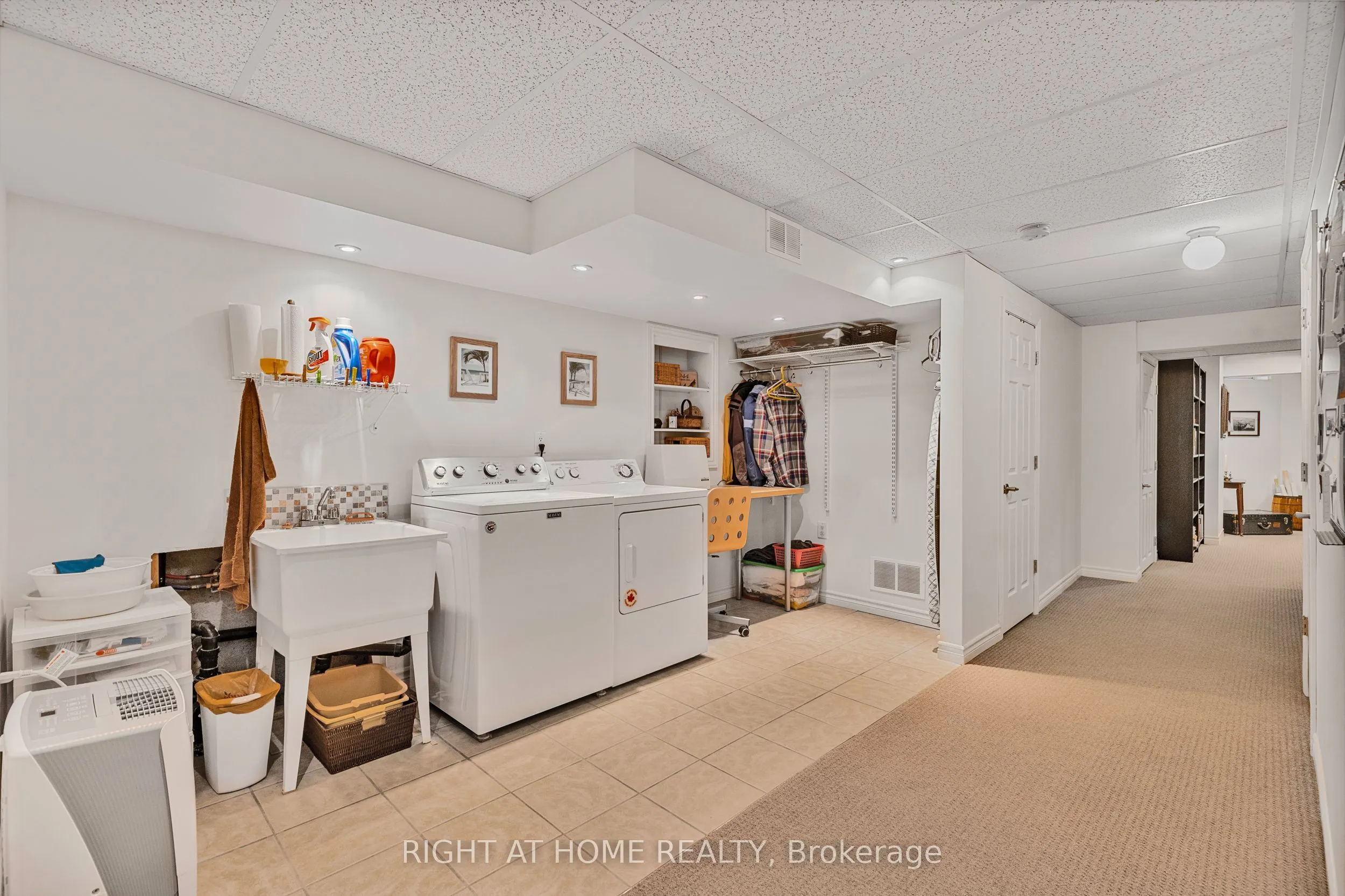 3351 Hayhurst Crescent