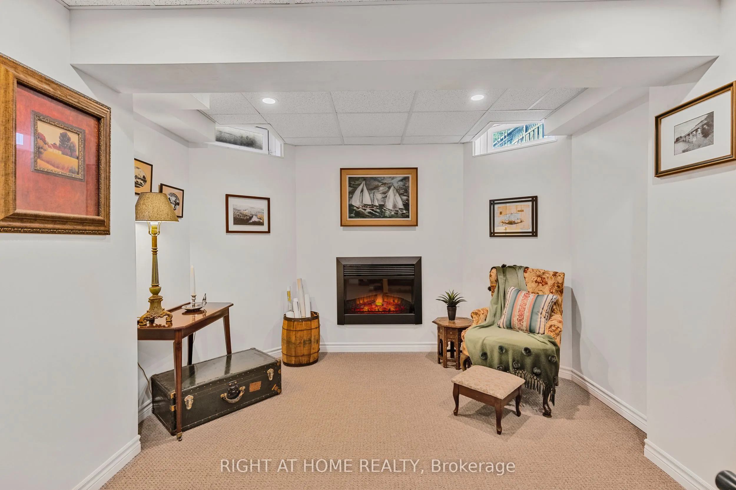 3351 Hayhurst Crescent