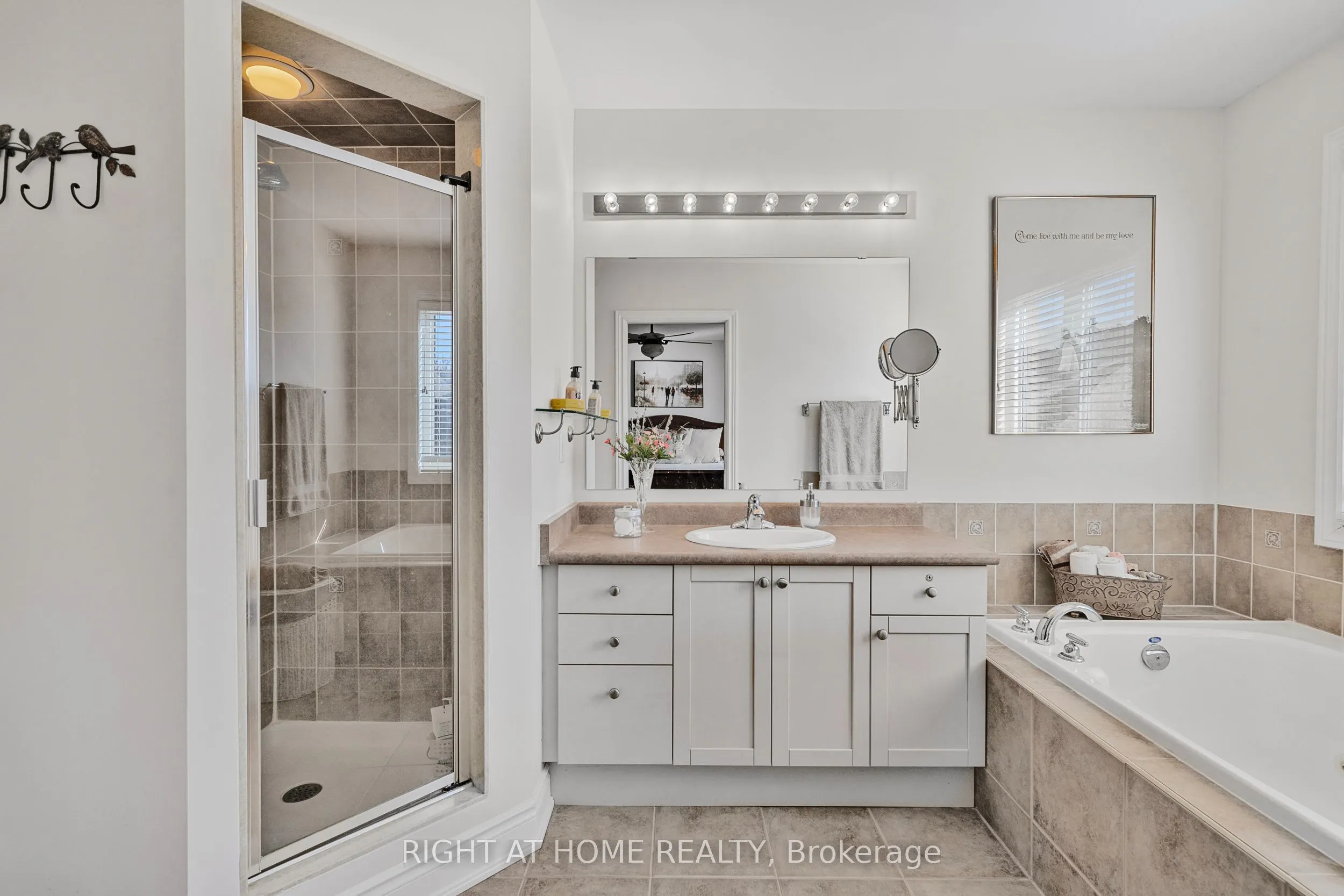 3351 Hayhurst Crescent