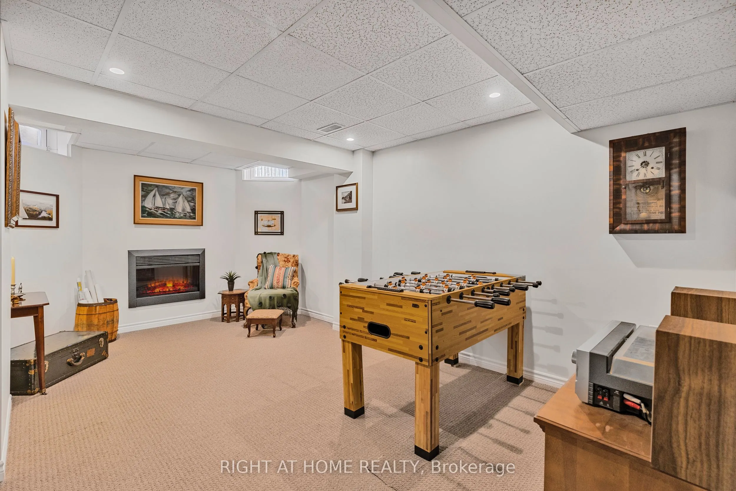 3351 Hayhurst Crescent