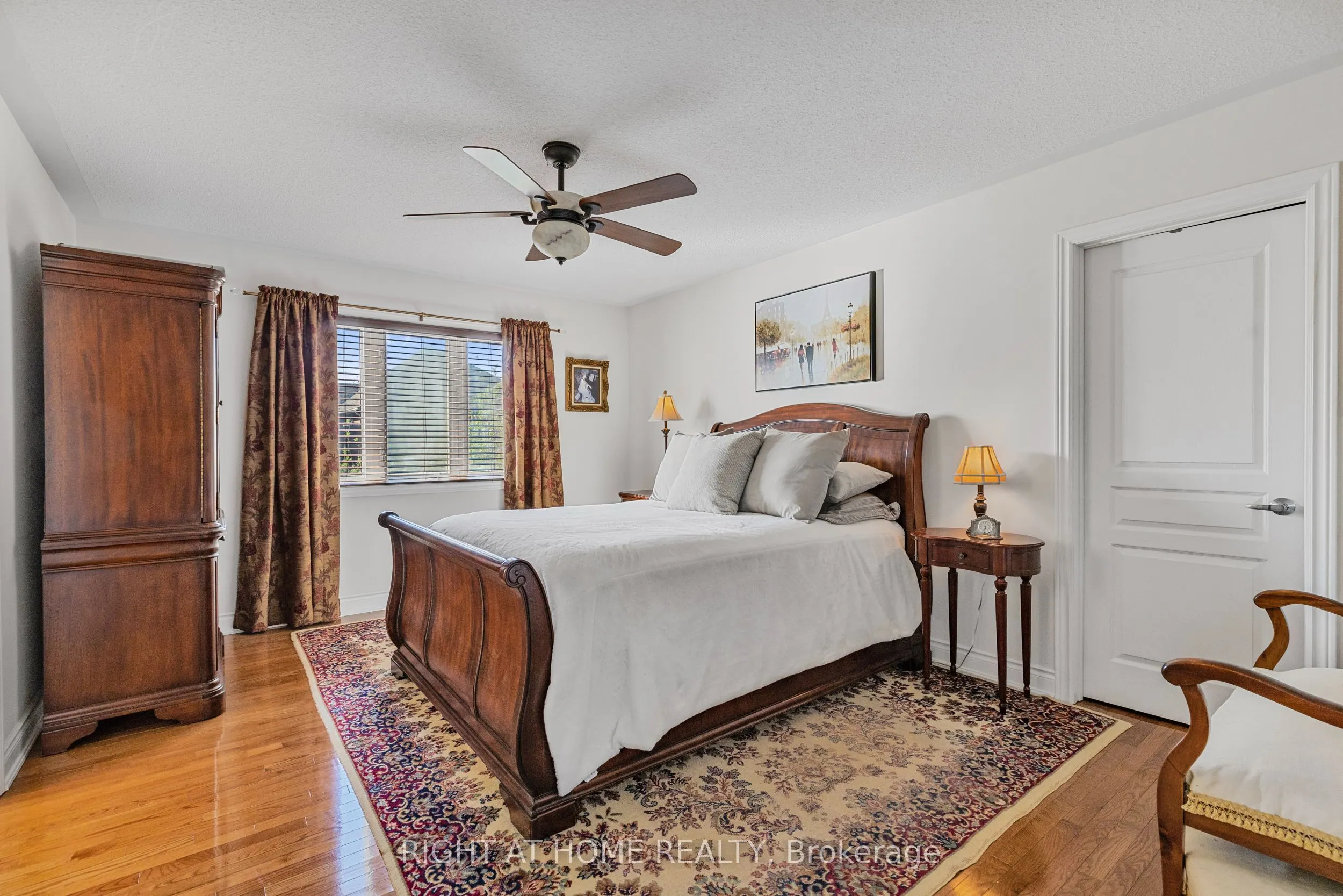 3351 Hayhurst Crescent