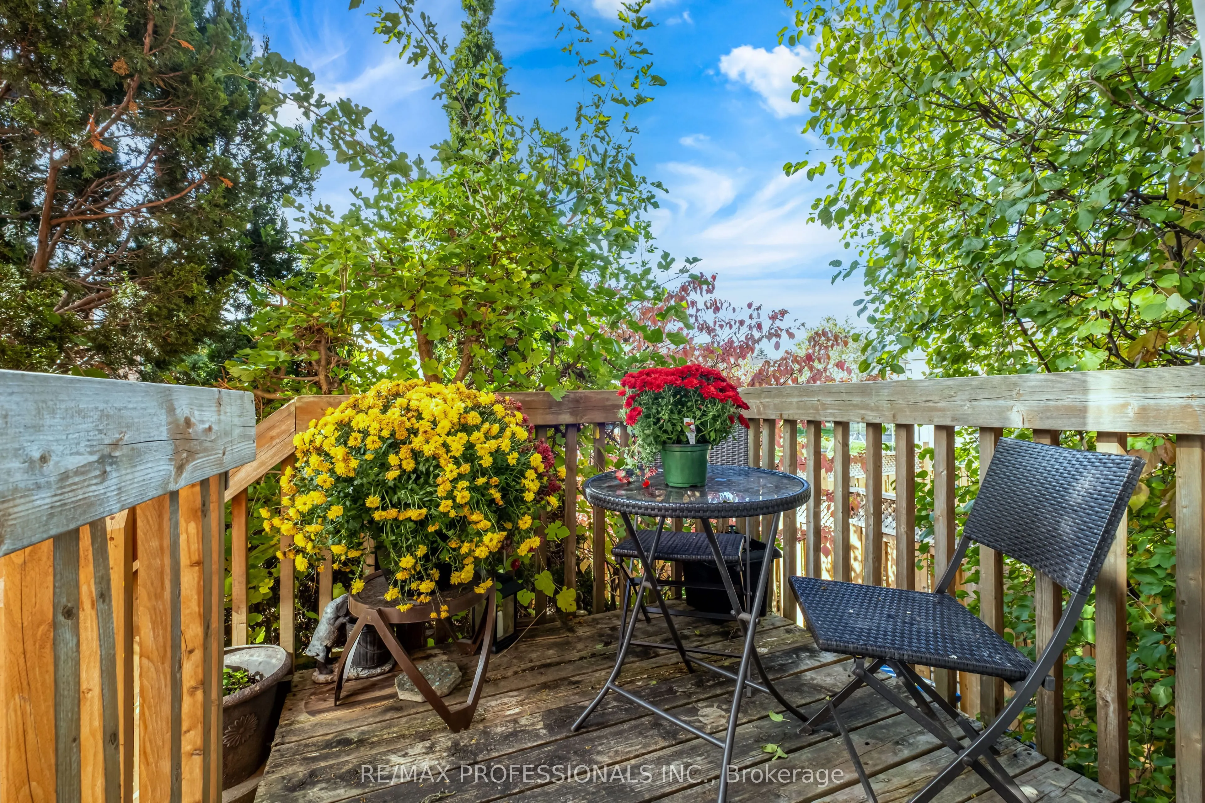 65 Hickorybush Avenue