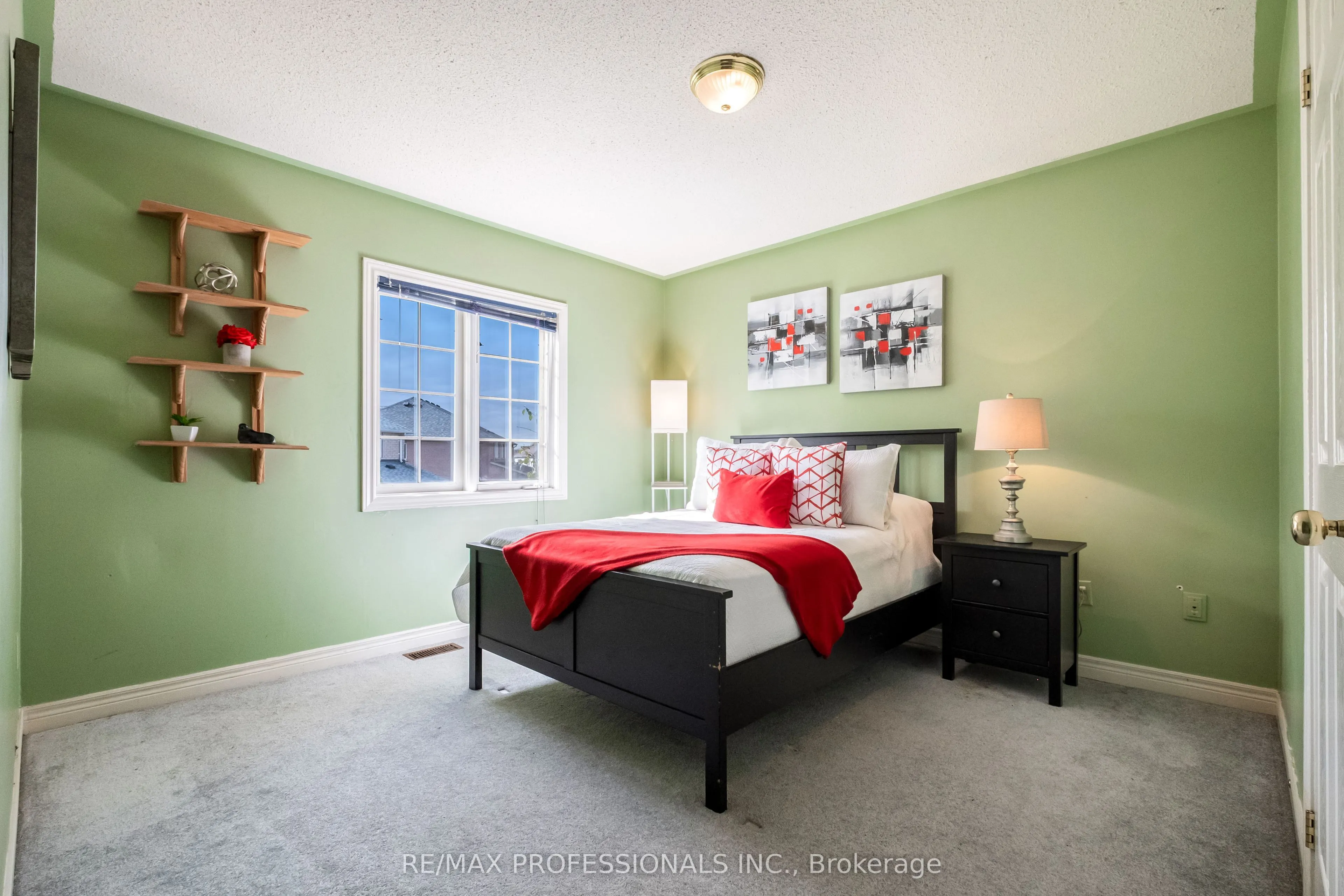 65 Hickorybush Avenue