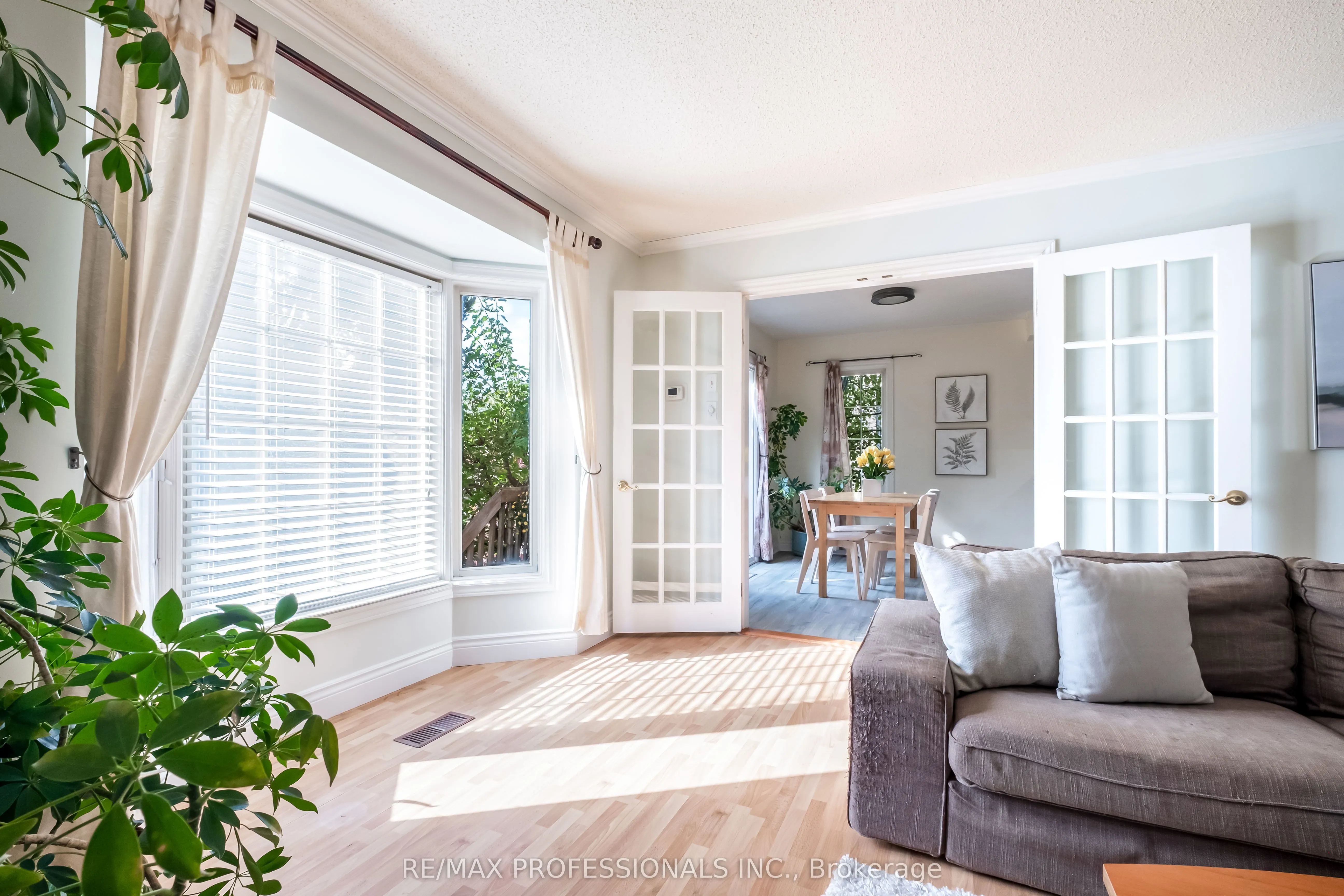 65 Hickorybush Avenue