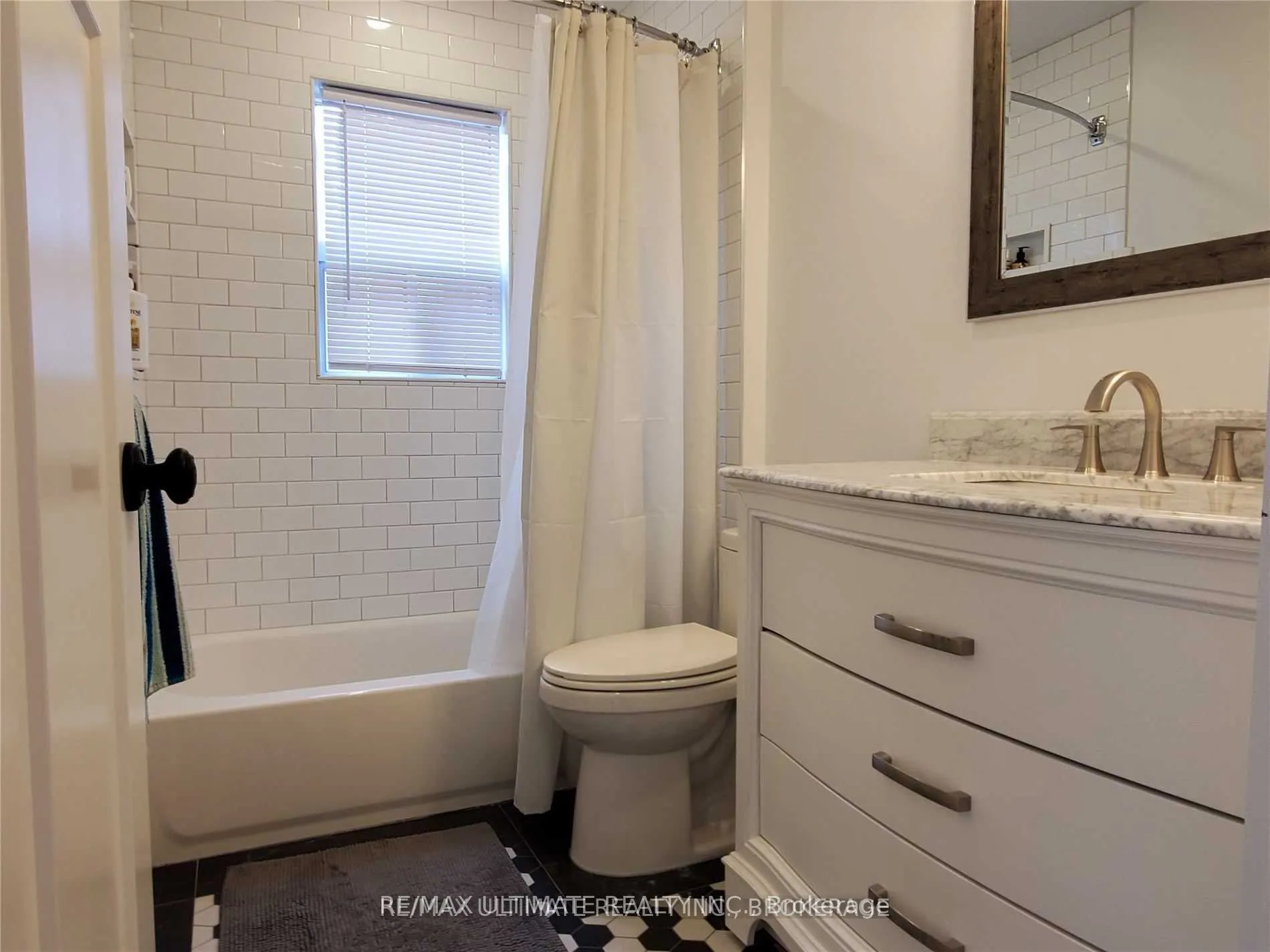 784A Dovercourt Road, #2nd Flr