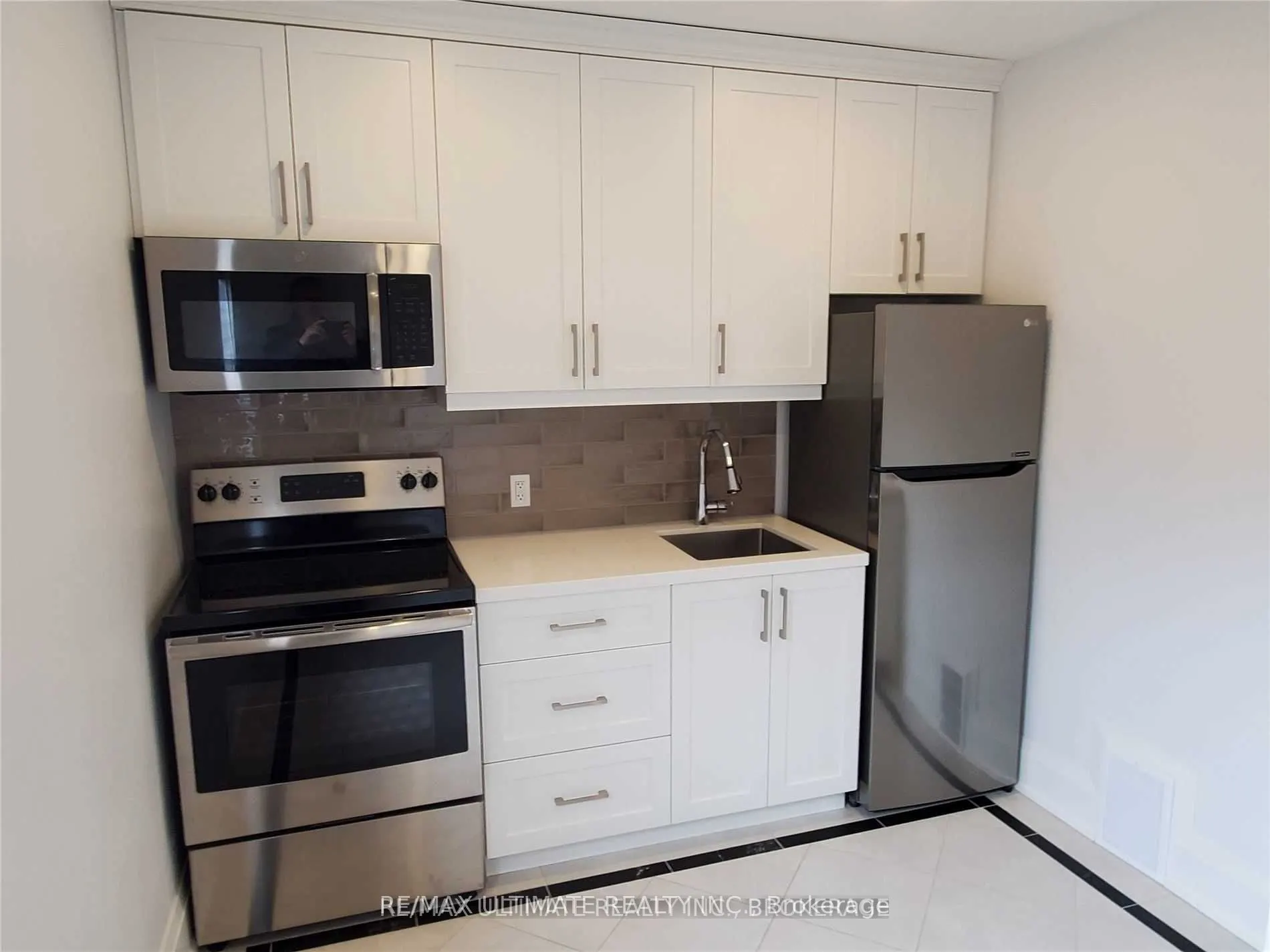 784A Dovercourt Road, #2nd Flr