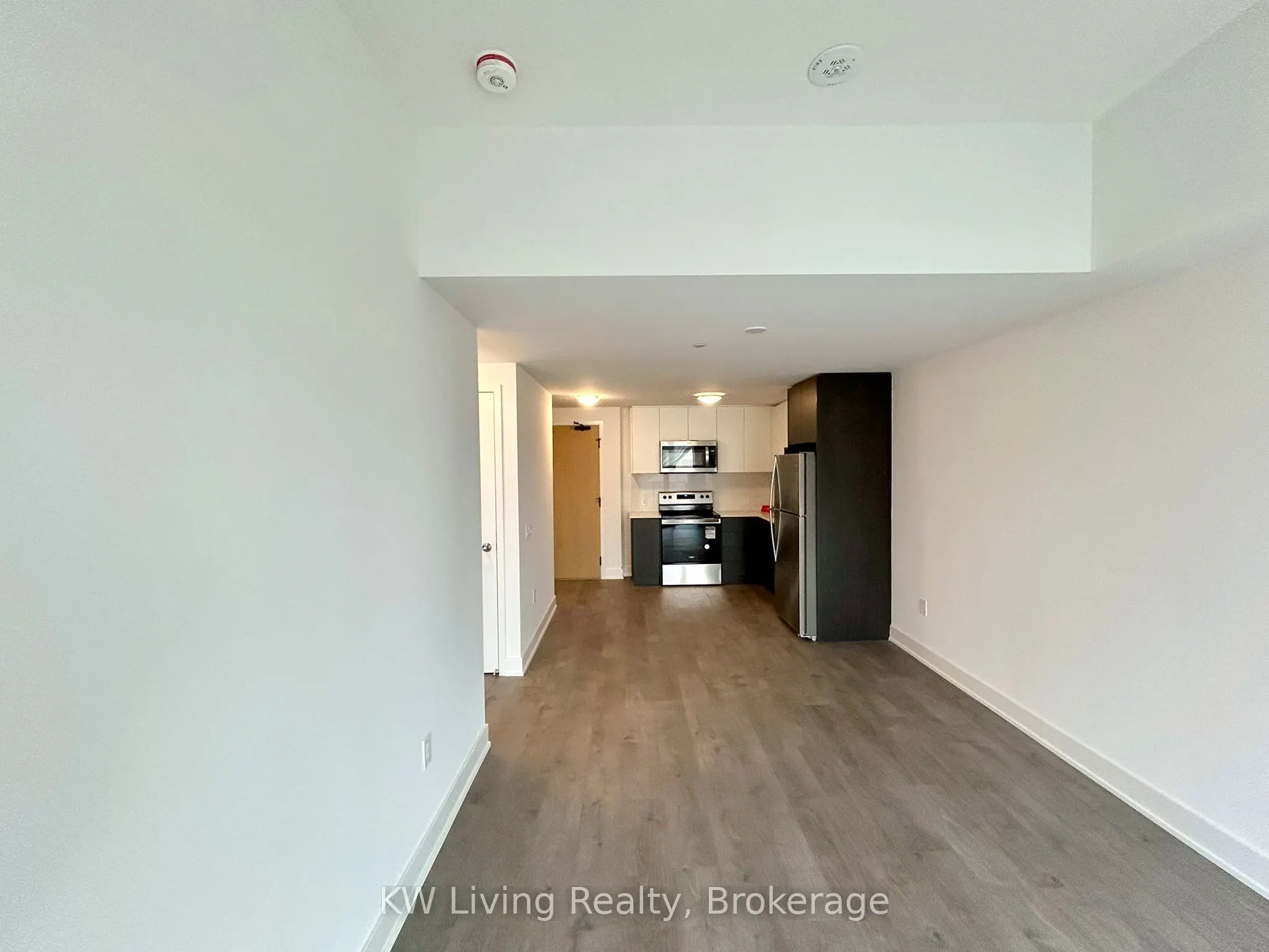 202 Burnhamthorpe Road E, #1703W