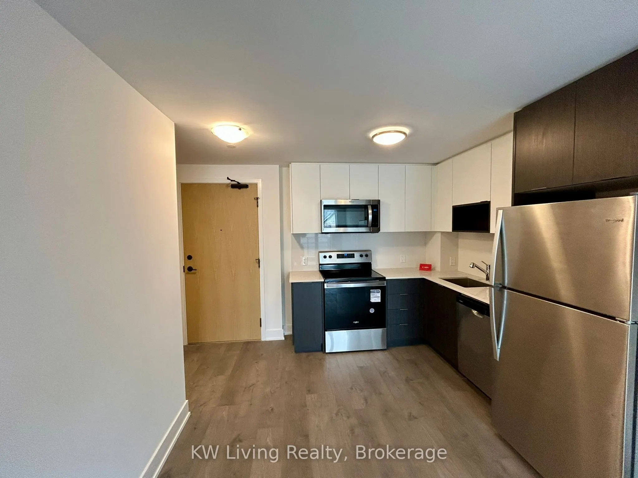 202 Burnhamthorpe Road E, #1703W