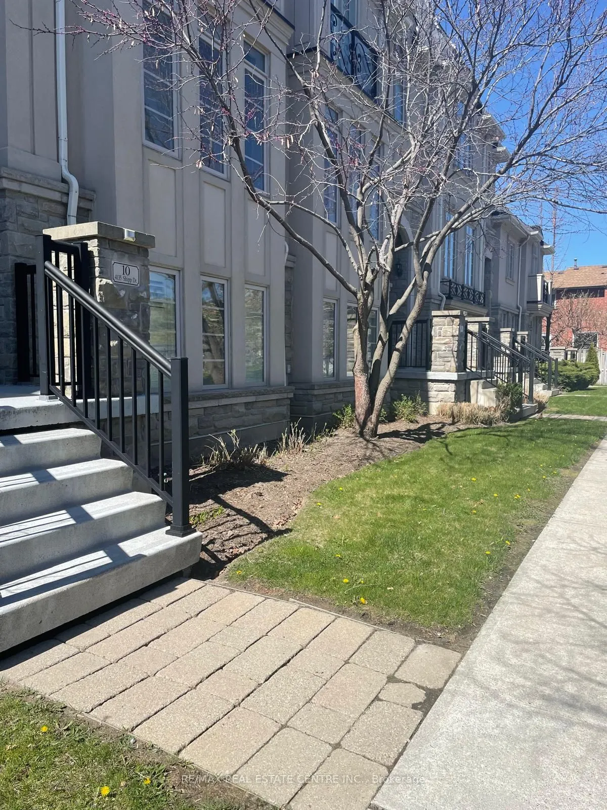 4135 Shipp Drive, #10