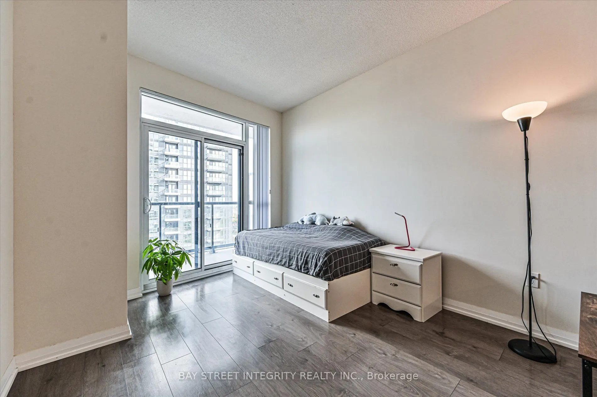 35 Watergarden Drive, #2719