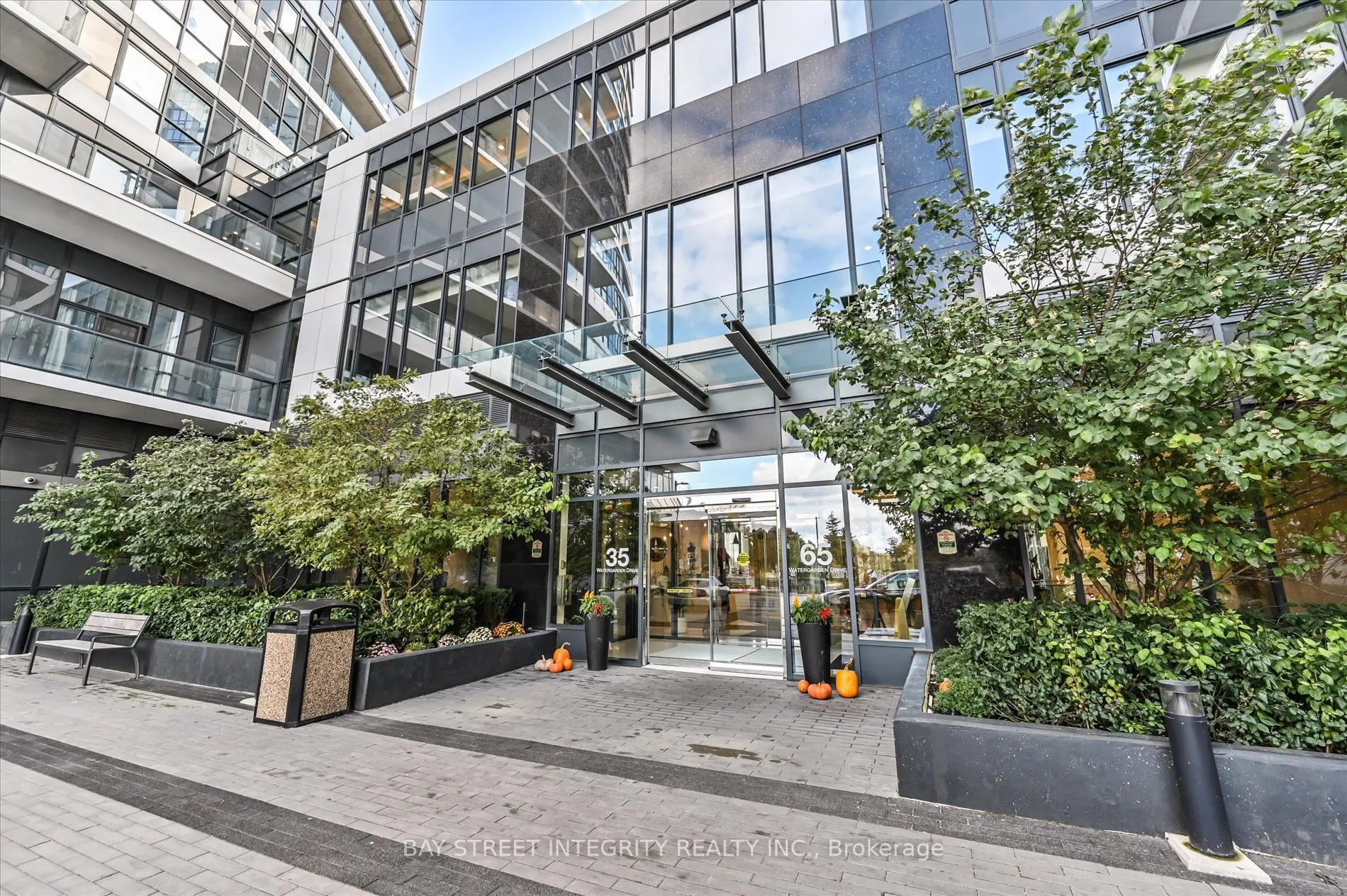 35 Watergarden Drive, #2719