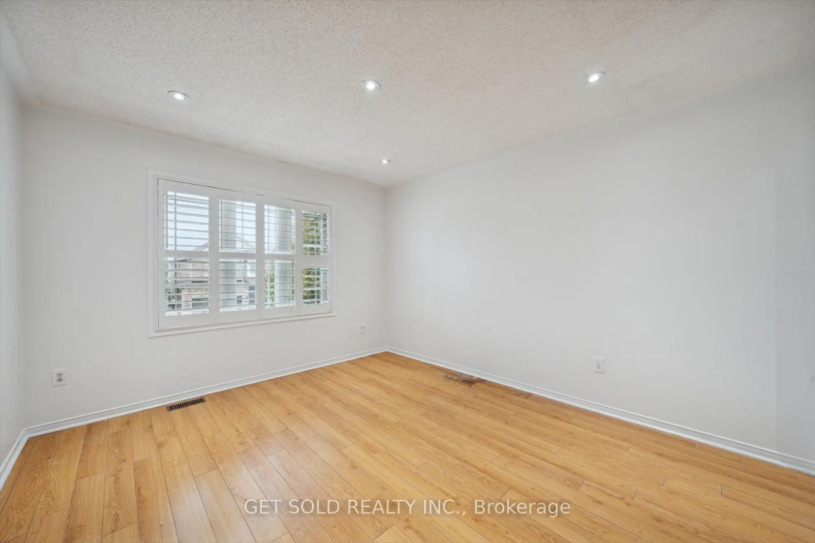 36 Field Thistle Drive