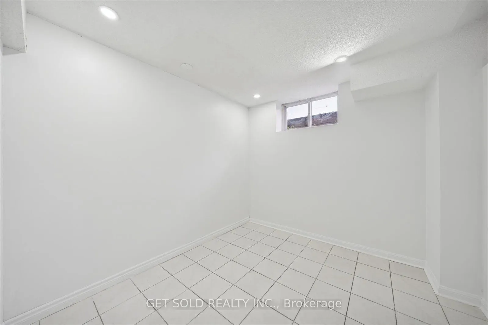 36 Field Thistle Drive