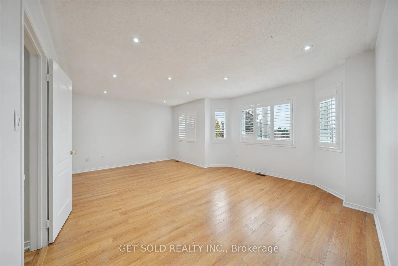 36 Field Thistle Drive