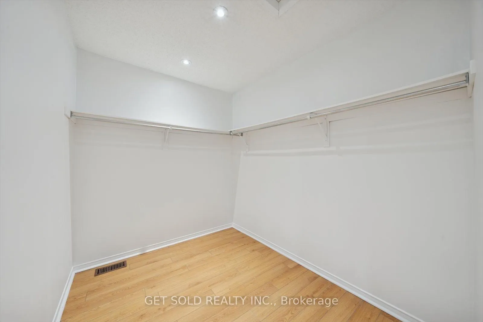 36 Field Thistle Drive