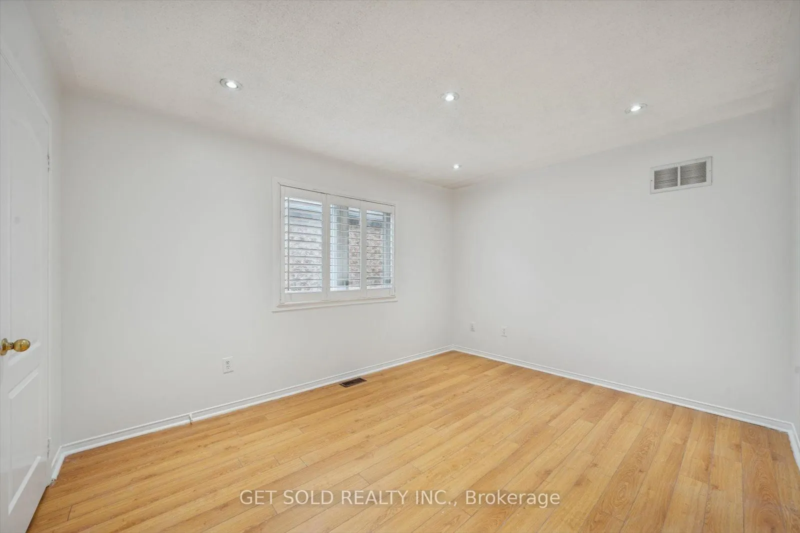 36 Field Thistle Drive