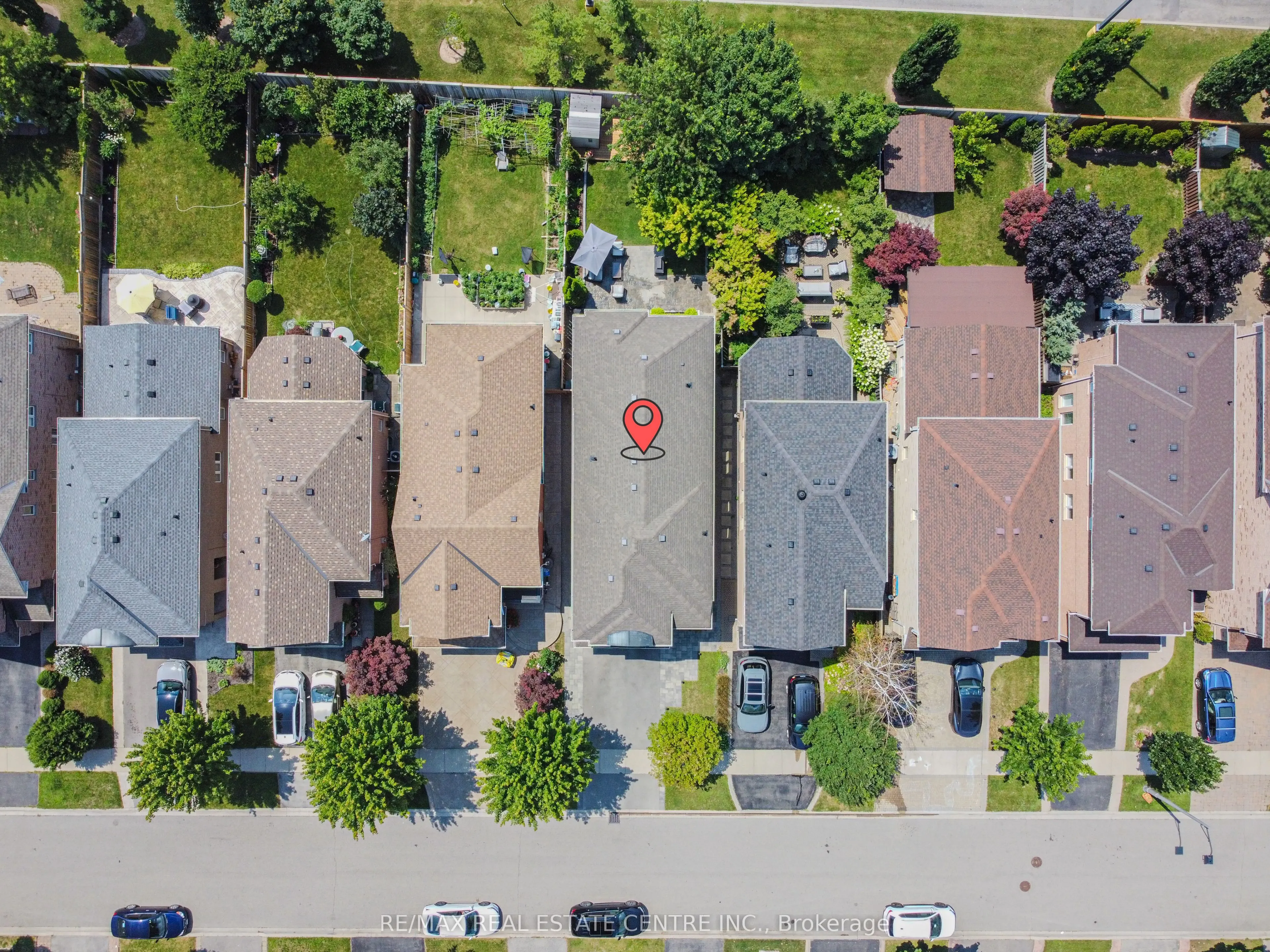 2498 Longridge Crescent