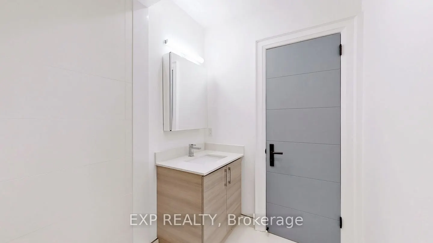 218 Howard Park Avenue, #2