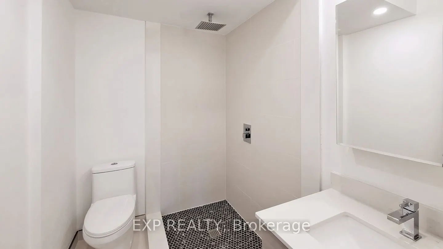 218 Howard Park Avenue, #2