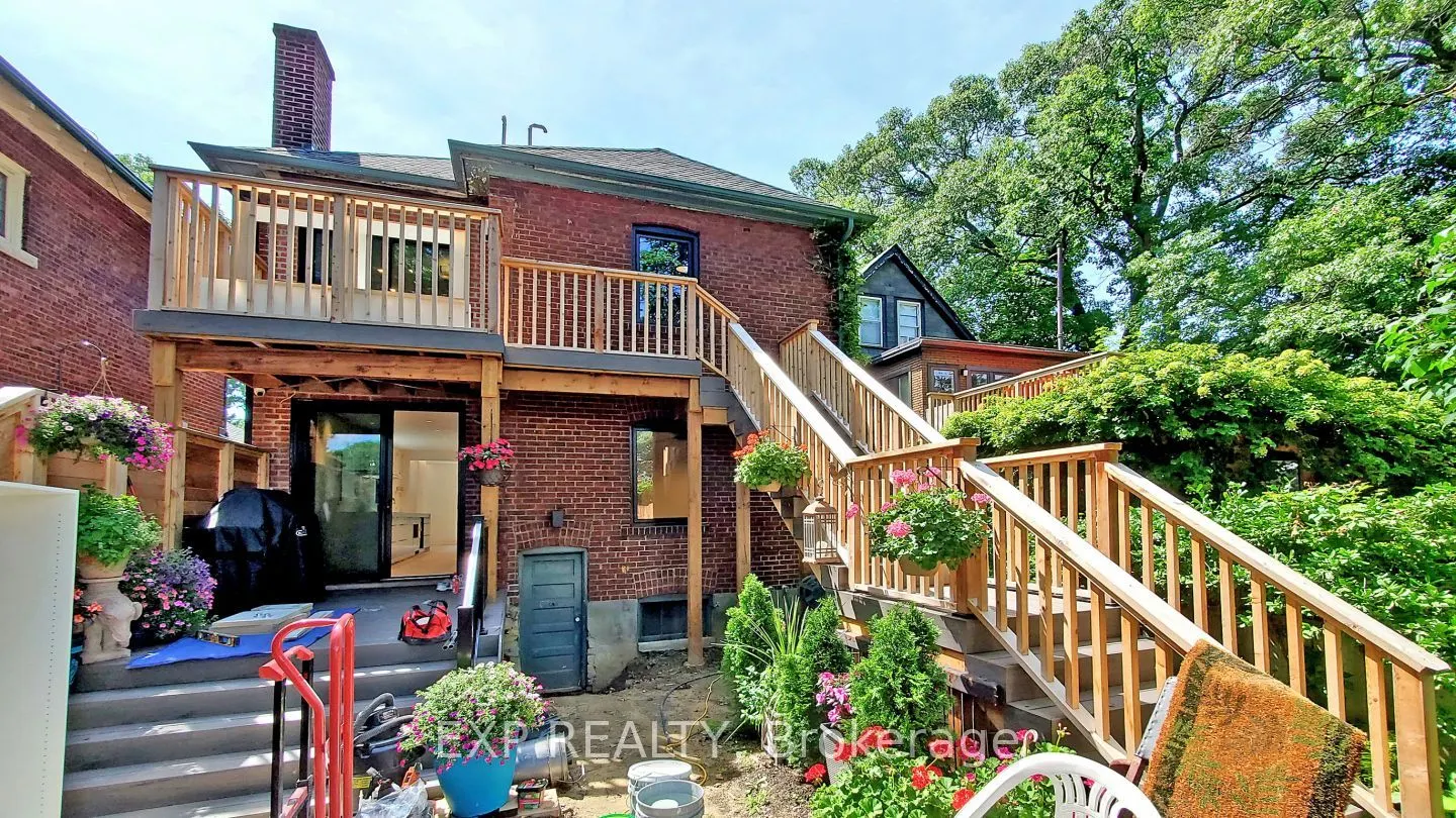 218 Howard Park Avenue, #2