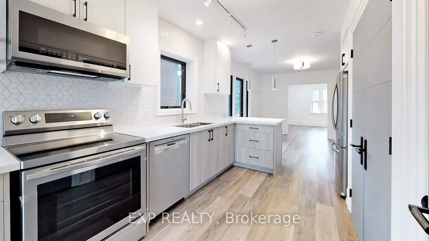 218 Howard Park Avenue, #2