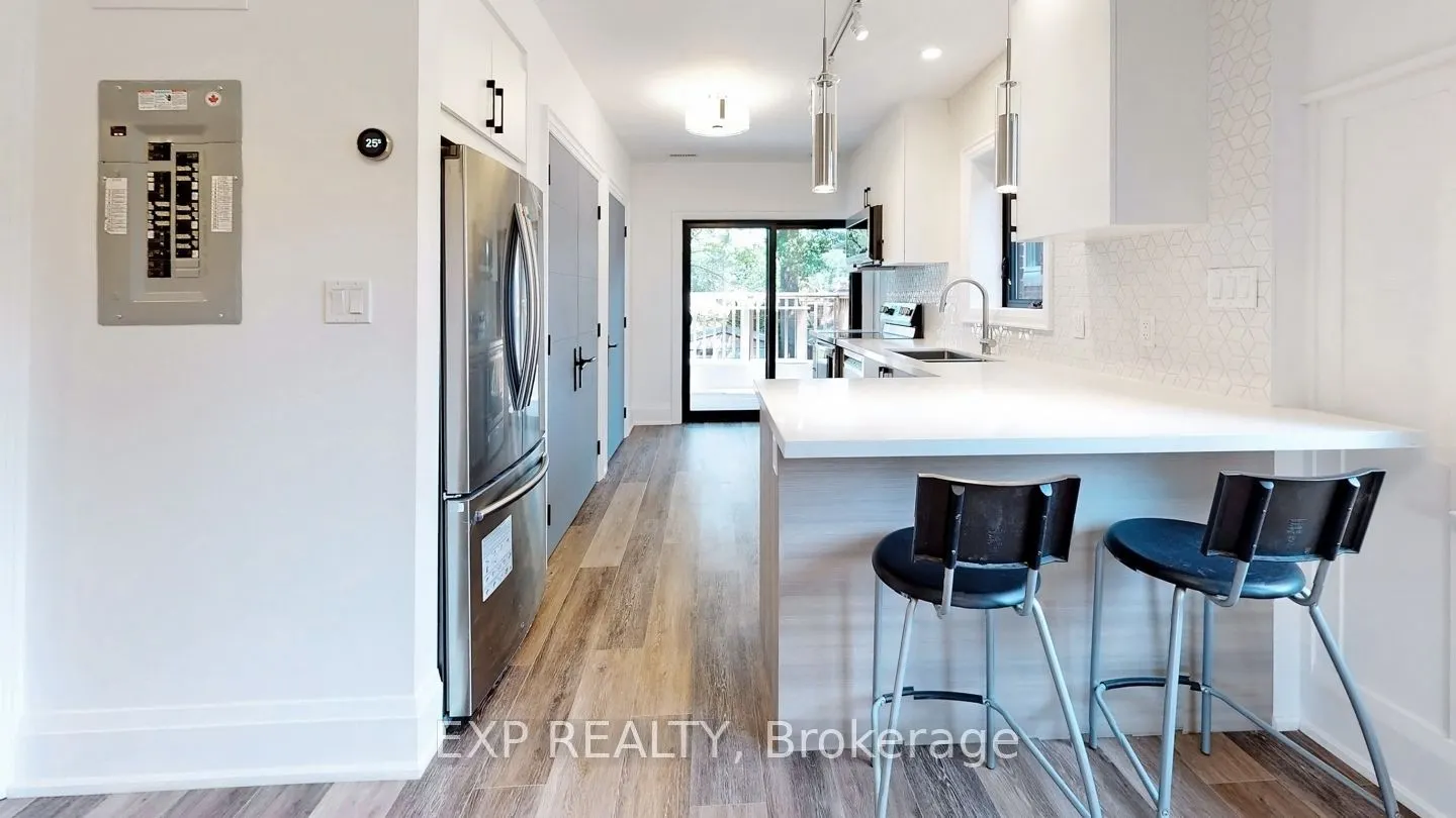 218 Howard Park Avenue, #2