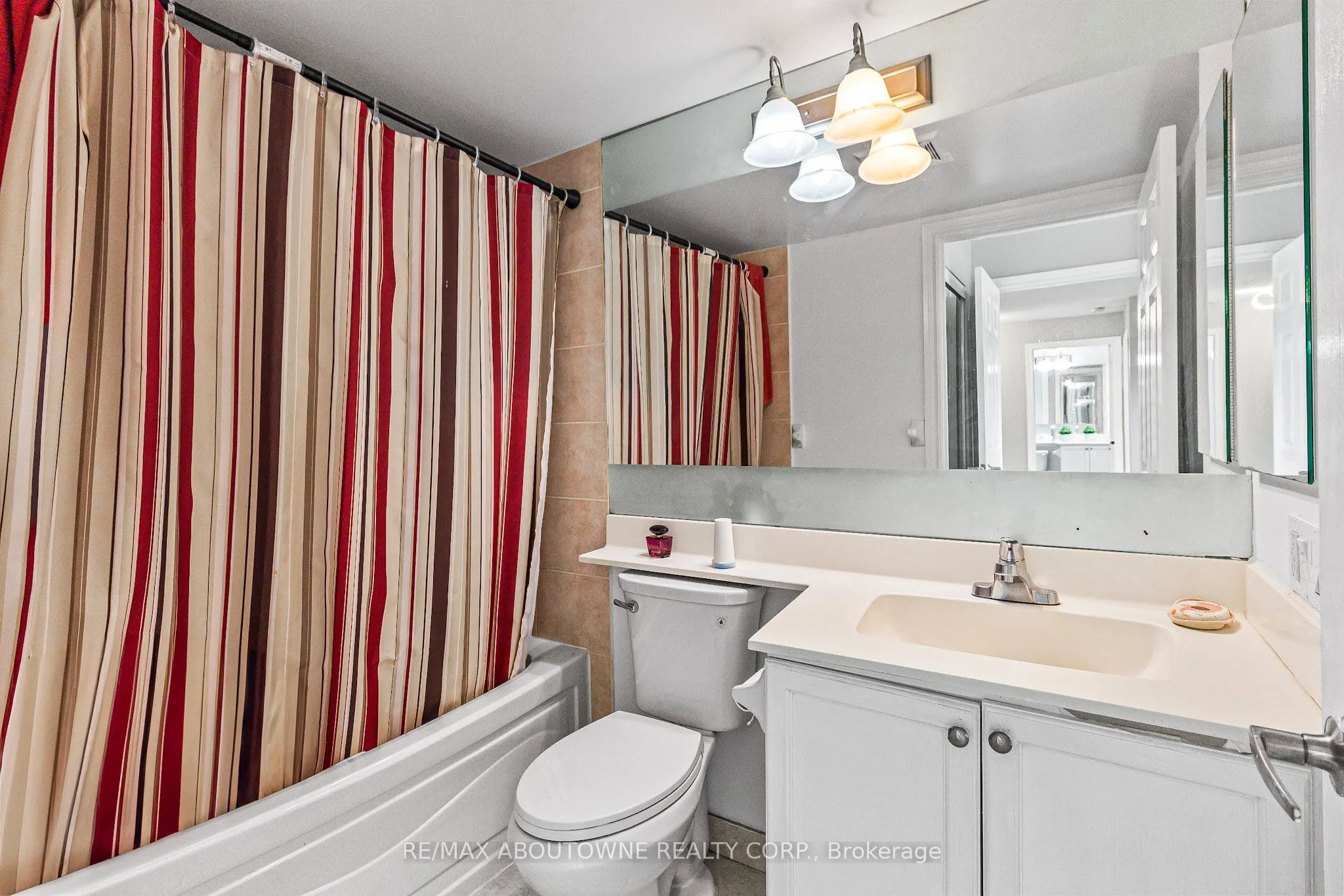 310 Burnhamthorpe Road W, #401